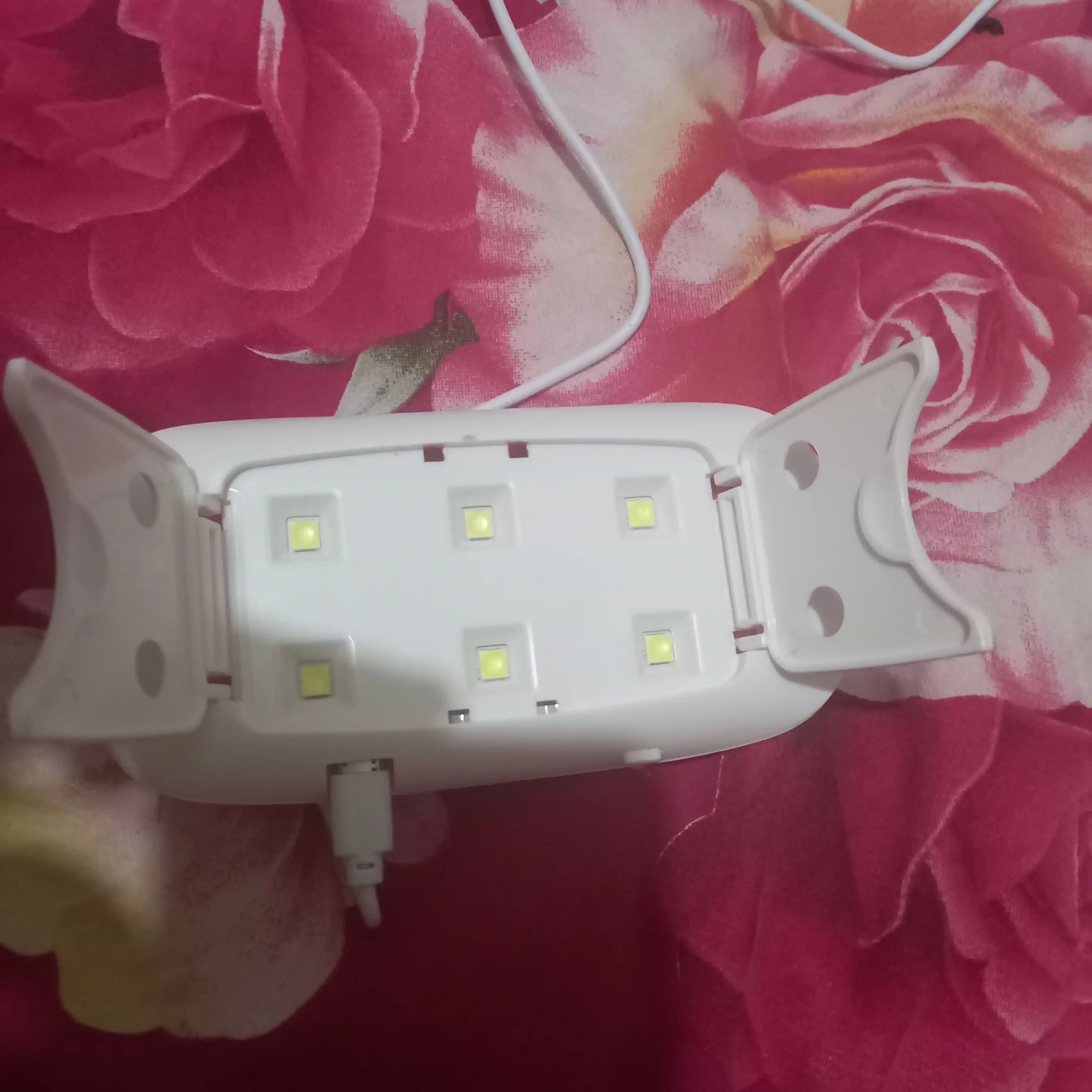 Tirnoqlar va manikyur uchun LED chiroq 6 Vt