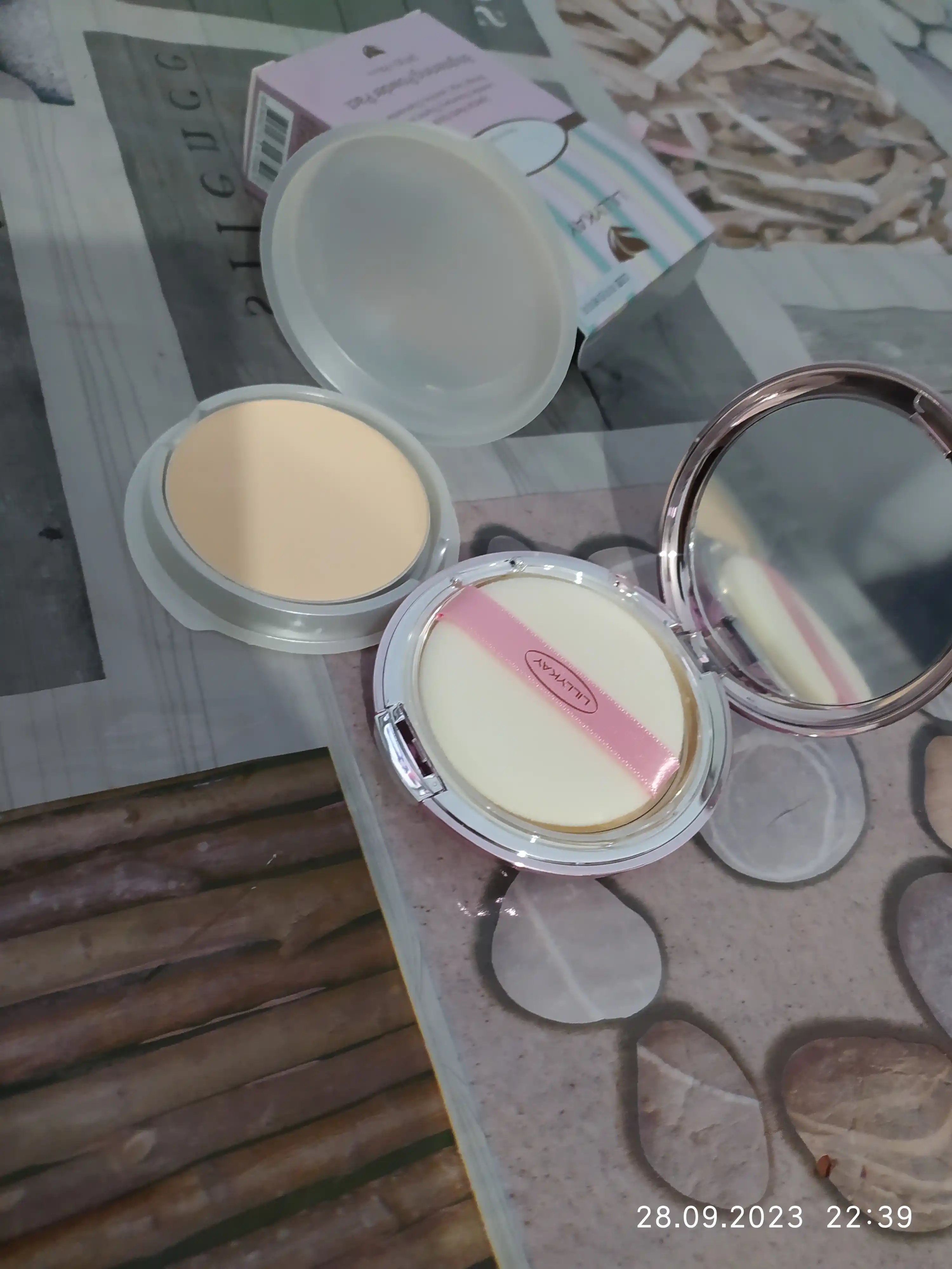 Пудра для лица 1+1, осветляющая пудра Lillykay Brightening Powder Pact SPF30+, Корея