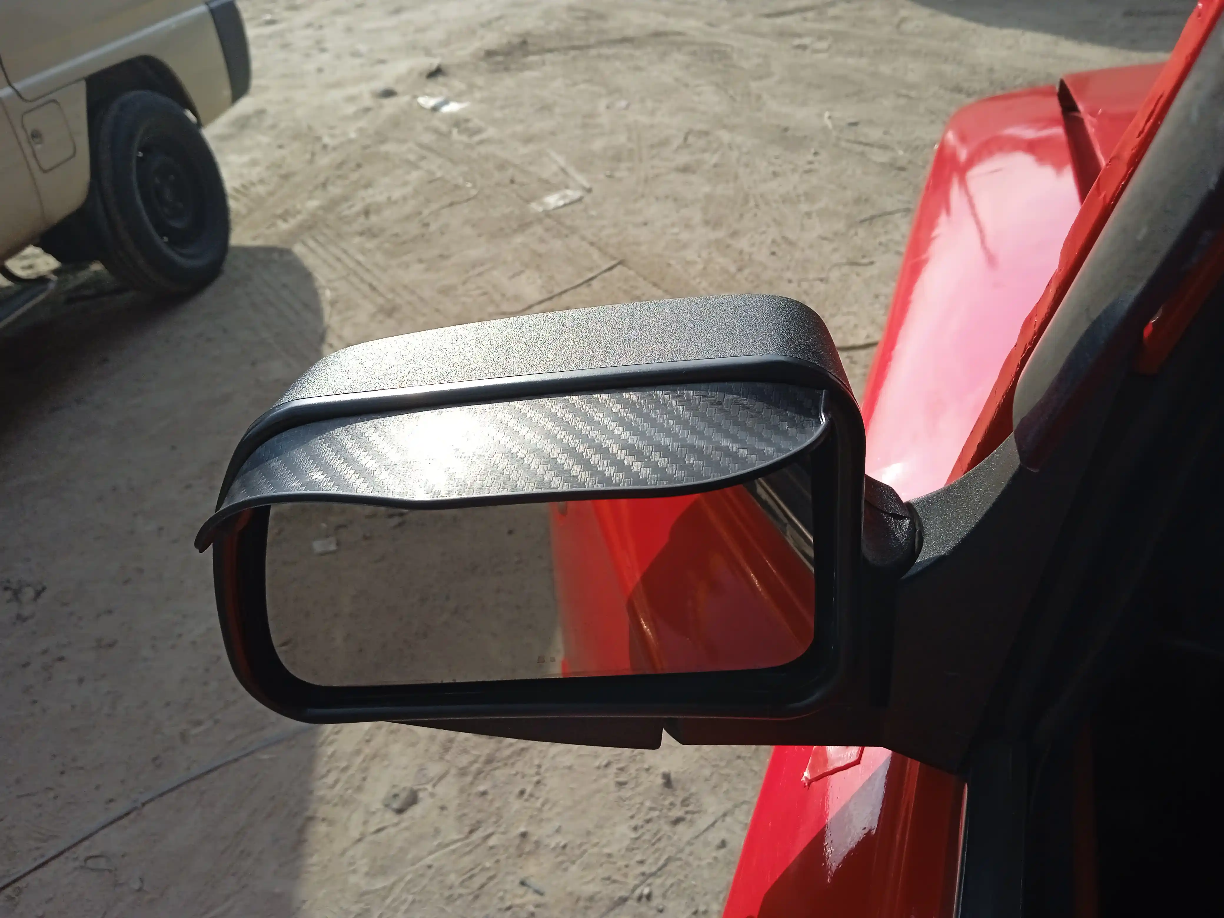 Yon oynadagi Visor