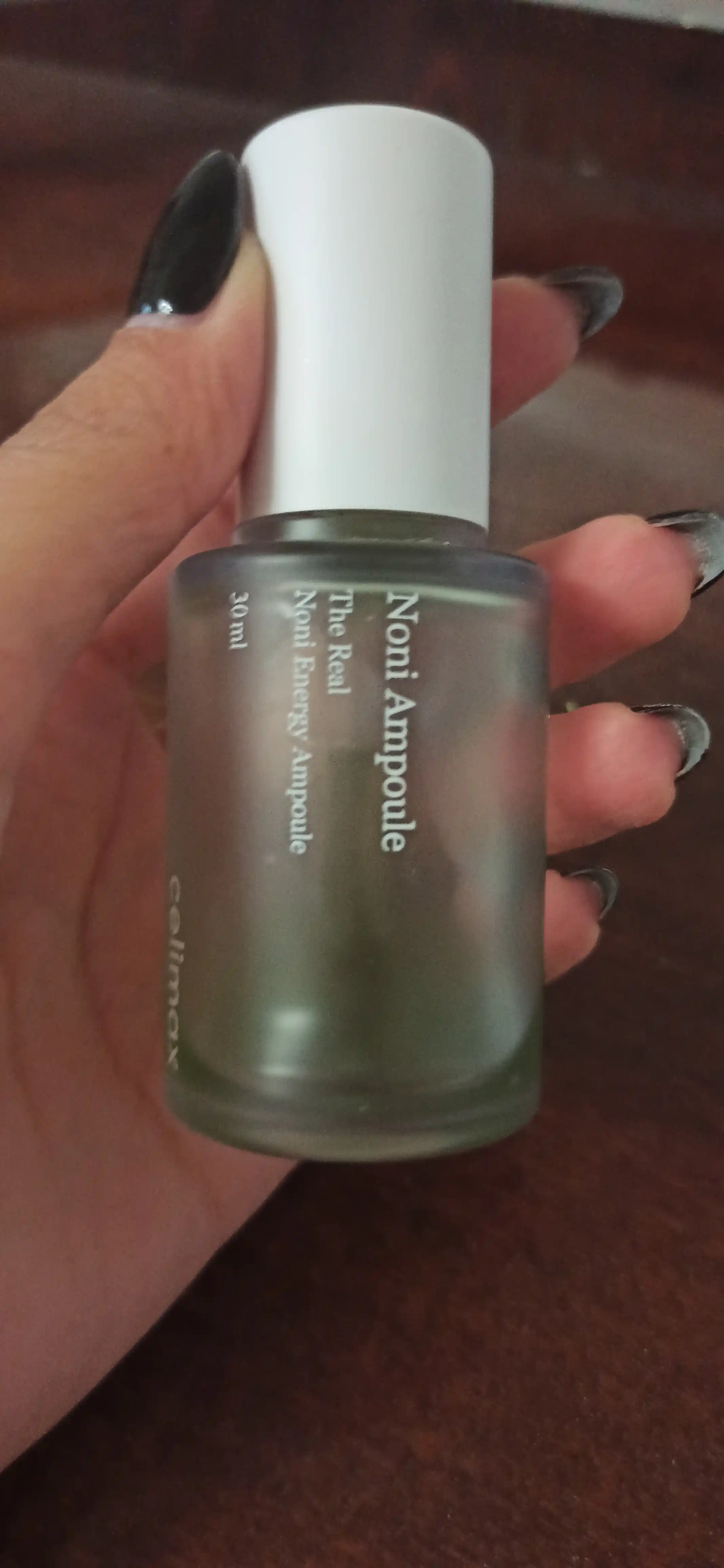 Noni ekstrakti bilan tiklovchi sarum Celimax The Real Noni Energy Ampoule, 30 ml