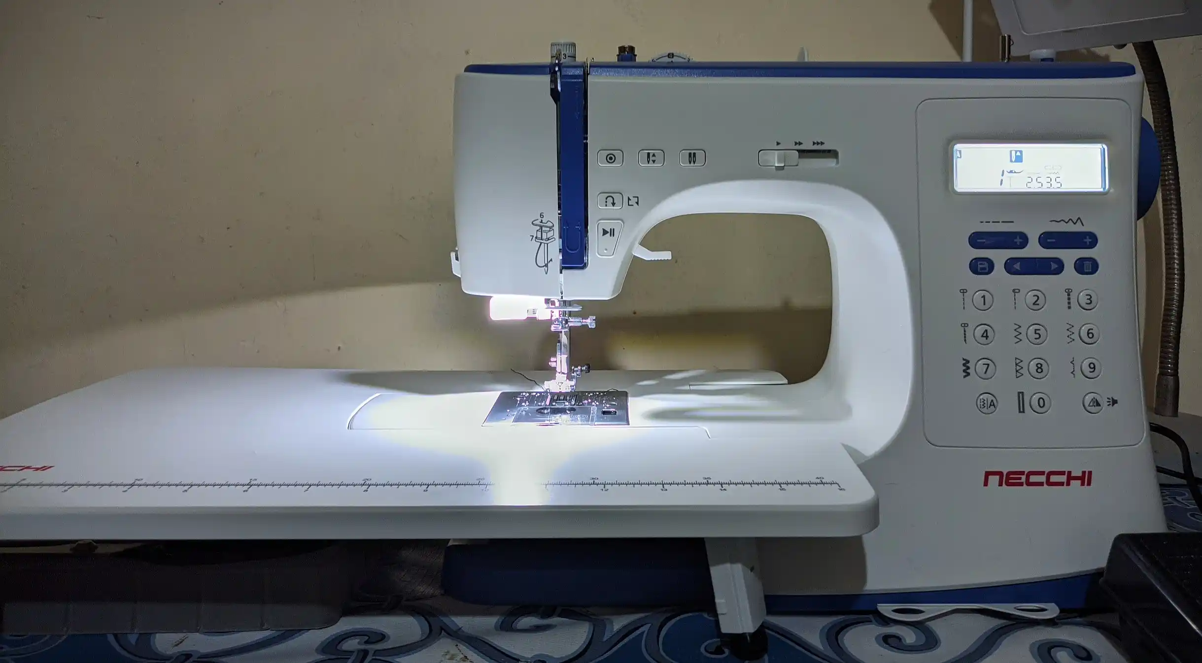 Компьютерная швейная машина Necchi NC 103D, 316 швейных программ