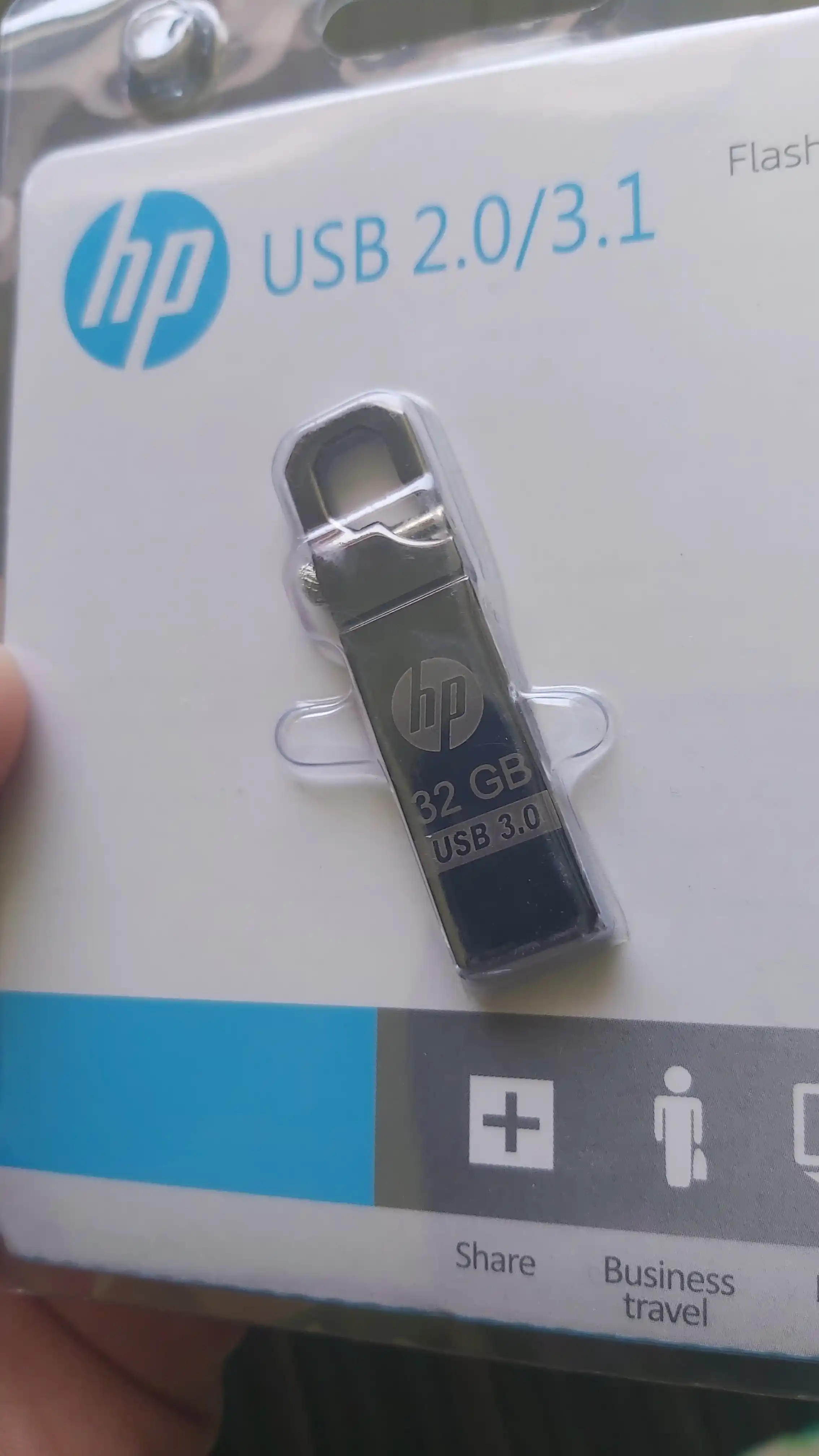 Yuqori tezlikdagi USB 3.1 flesh-nakopitel, kalitcha bilan USB 3.1, 128 / 64 / 32 / 16 / 8 GB