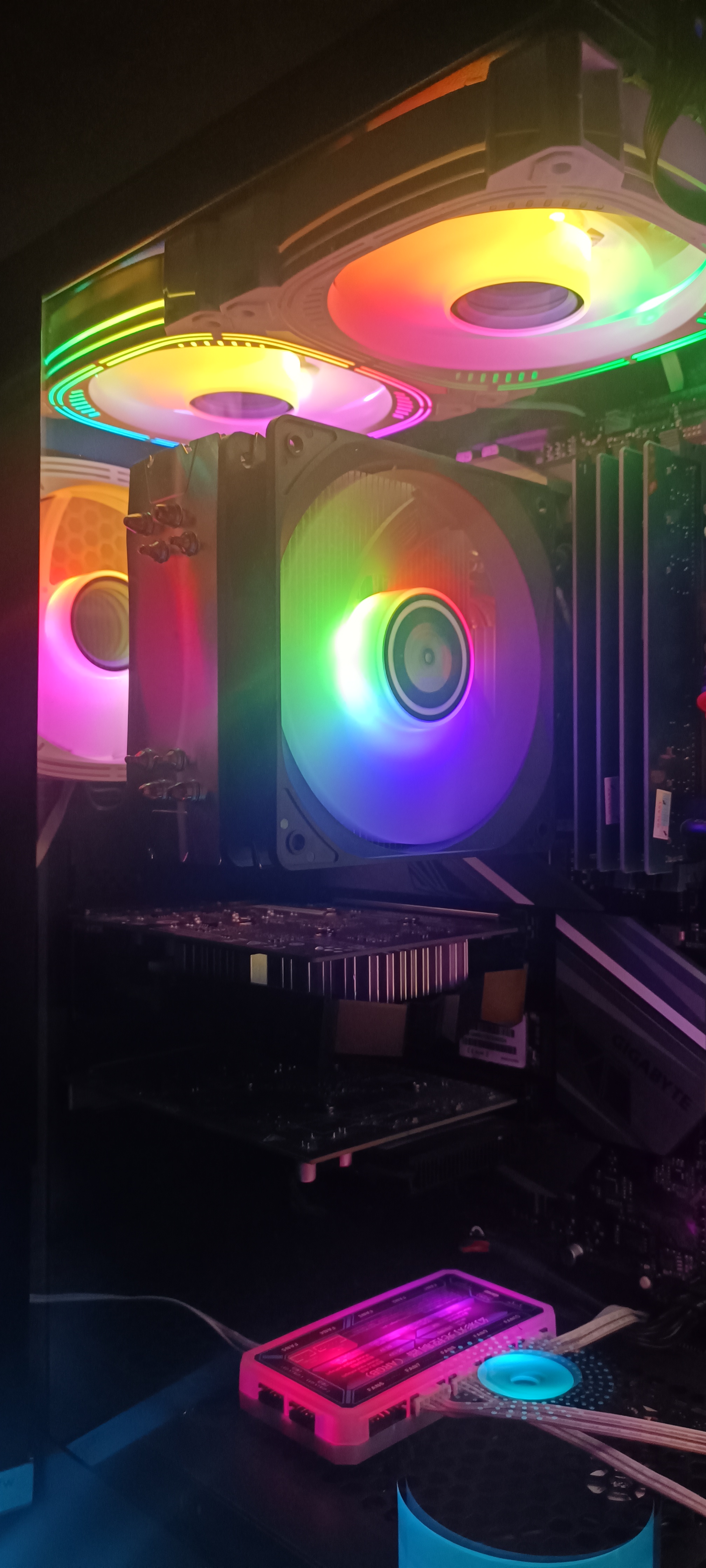 Sovutish ventilyator, rgb yoritgich bilan korpus uchun, 12 da 6 kontakt, 120 mm