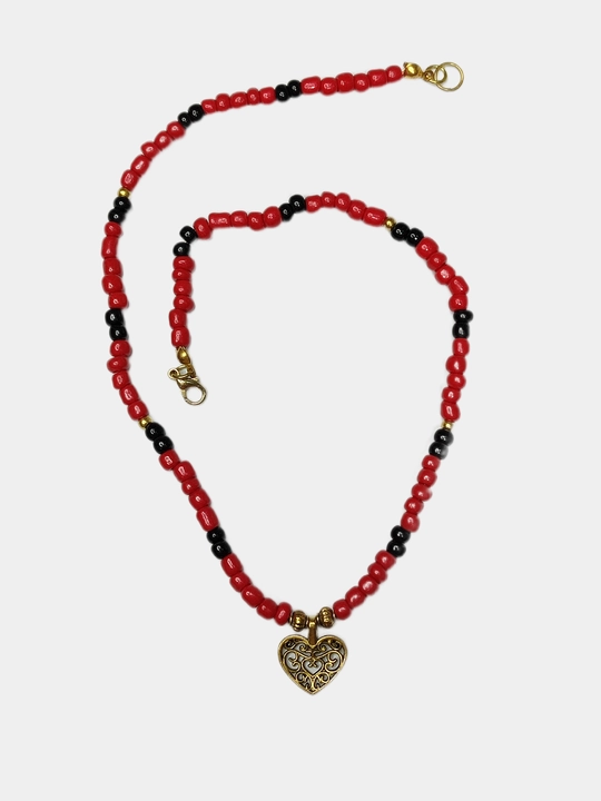 Chokerlar, qo'lda ishlangan
