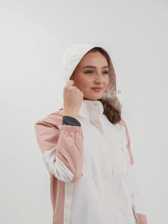 Ayollar yengil kurtkasi