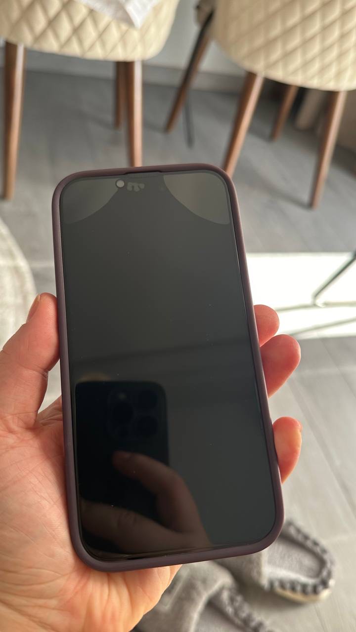 IPhone 15/14/13 Pro/Pro Max uchun 9D himoya oynasi, Maxfiylikni saqlaydigan