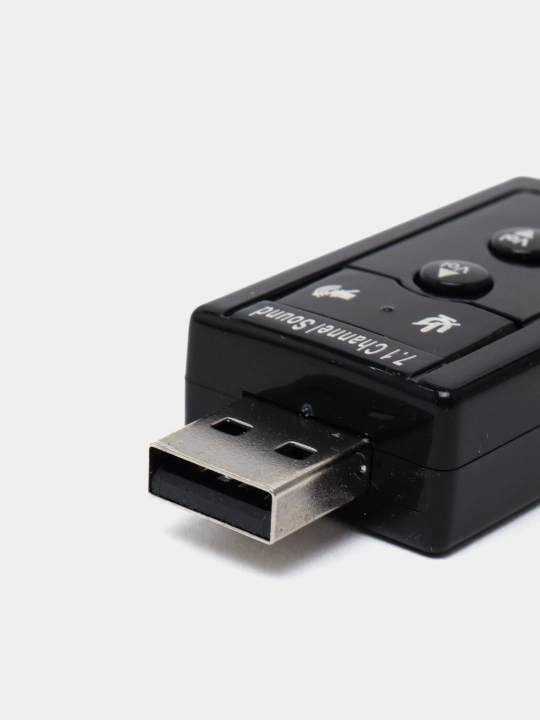 Tashqi USB ovoz kartasi 7.1, boshqarish tugmachalari bilan