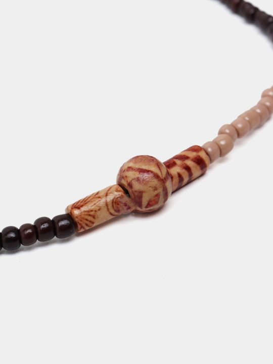 Chokerlar, qo'lda ishlangan