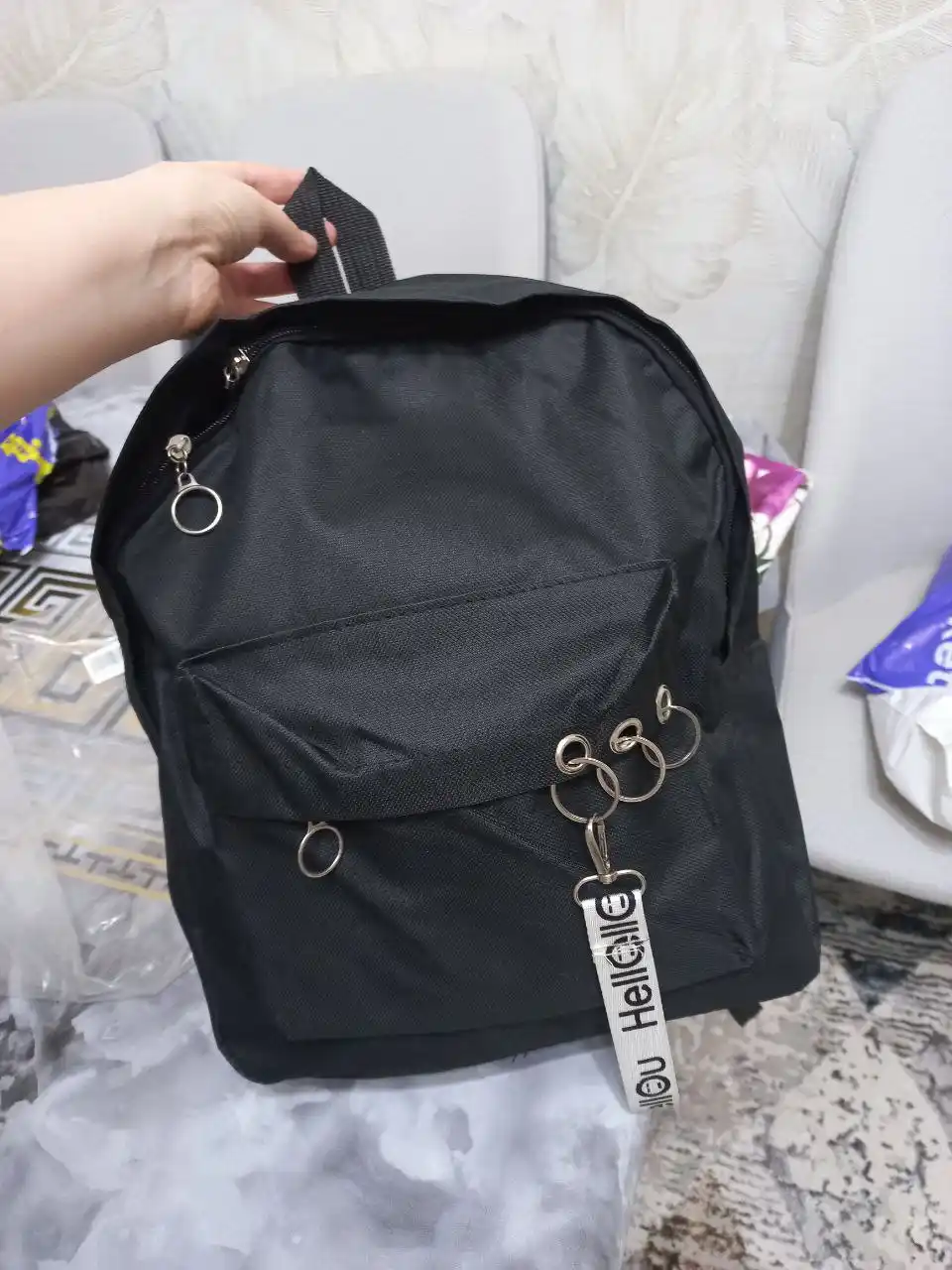 Ayollar sport sumkasi, metall halqalqlari bilan universal