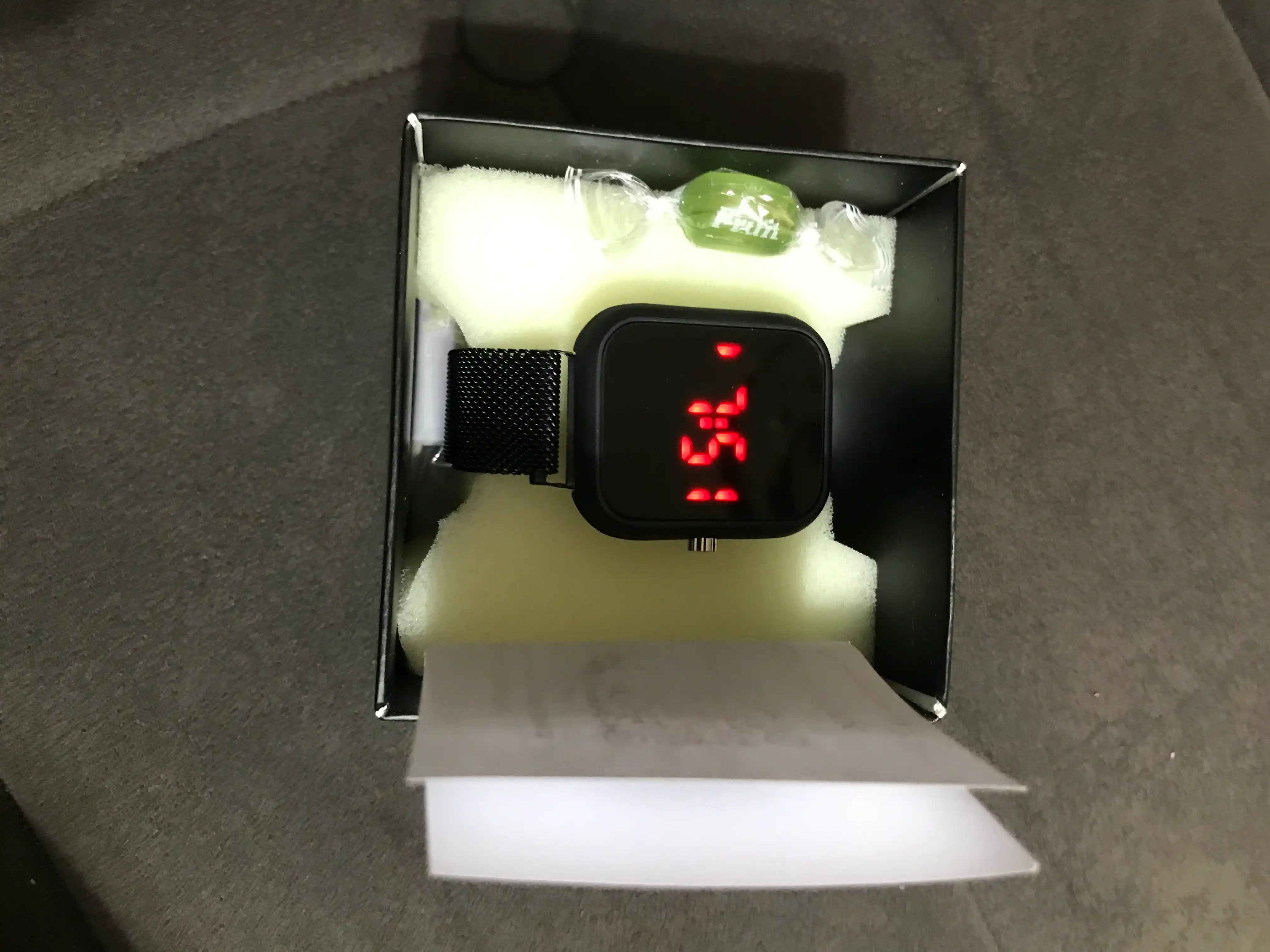LED Watch электронные часы, магнитный браслет, для мужчин и женщин, в подарочной коробке