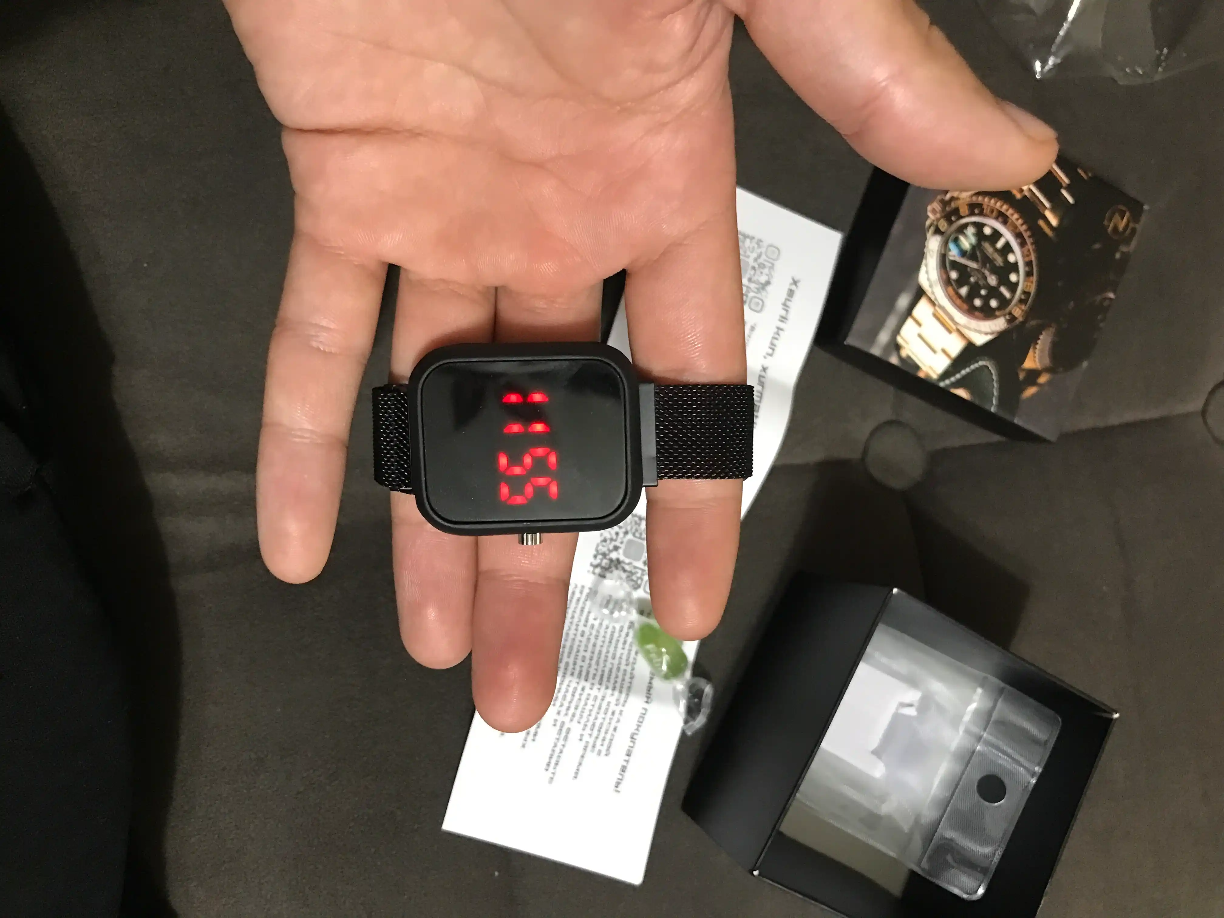 LED Watch электронные часы, магнитный браслет, для мужчин и женщин, в подарочной коробке