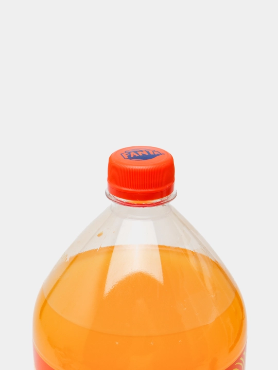 Gazlangan ichimlik Fanta Orange, 2 l
