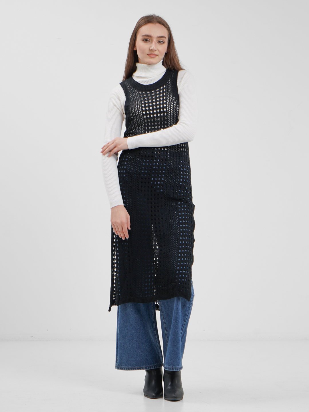 Yigit qizni erkalab oldi