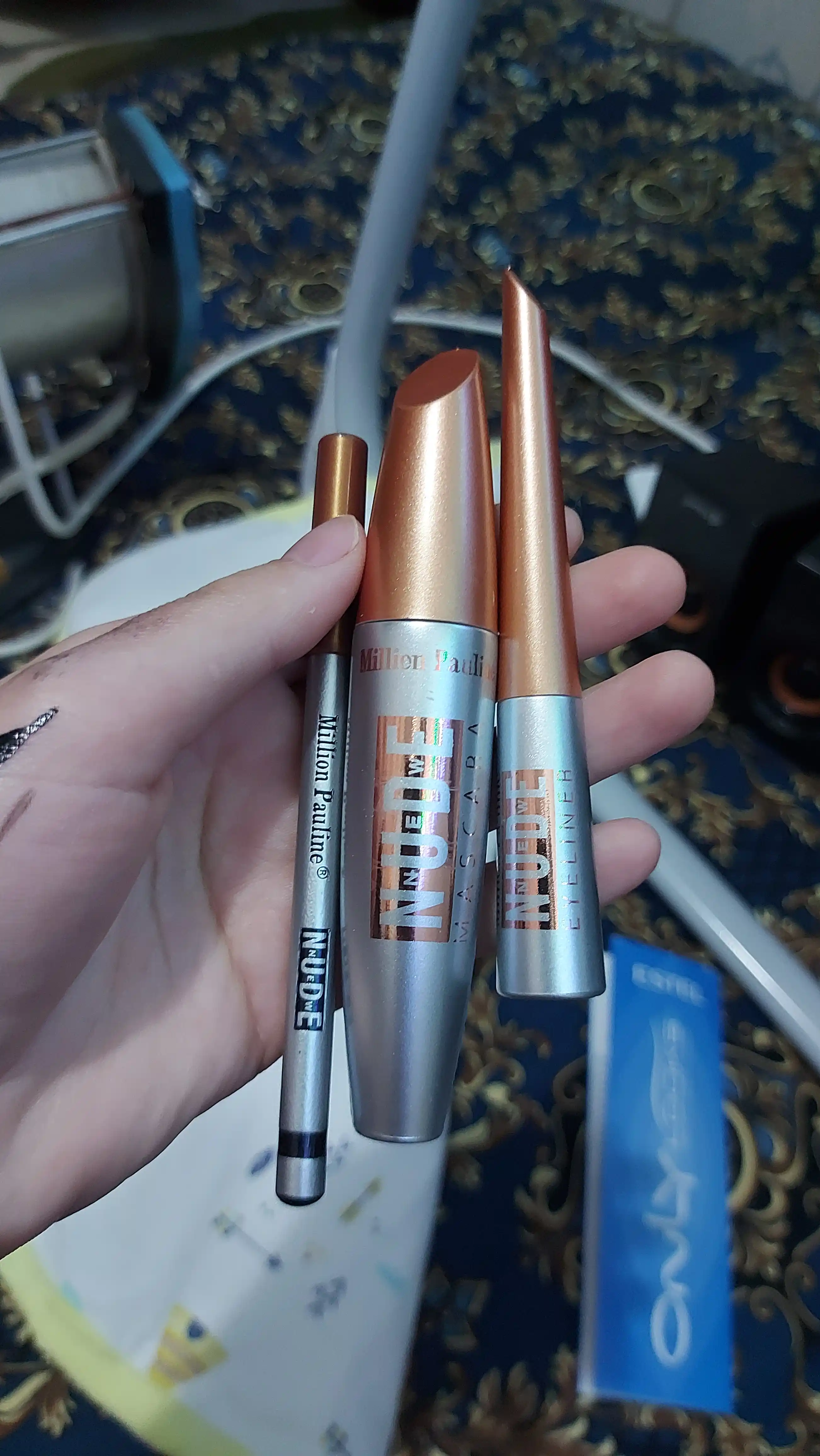 Ayollar uchun kosmetika to'plami Nude tush, qalam, podvodka, 3 tasi 1 da