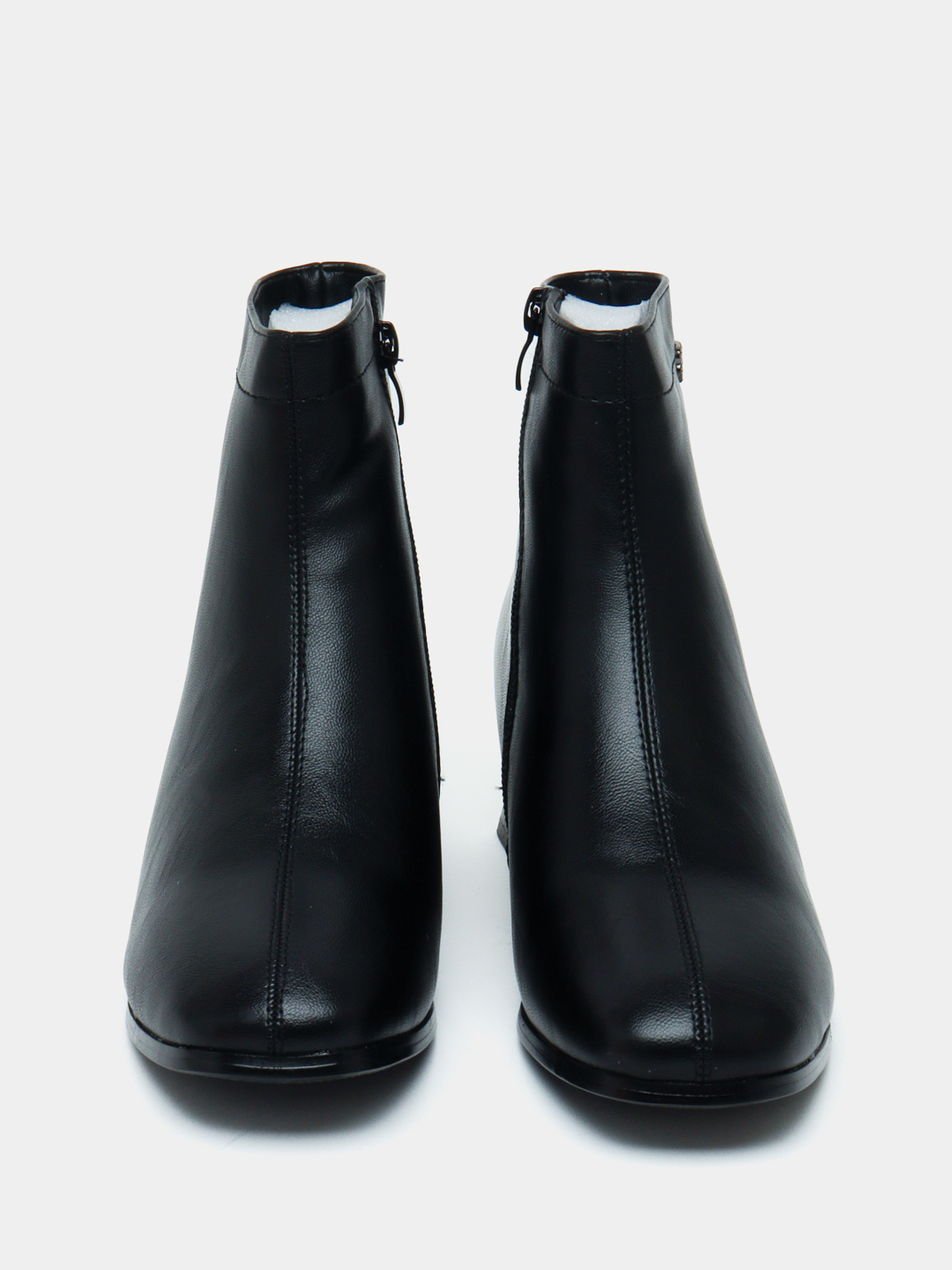 Yalangoch oyoqlar va mushuklar Nevarasi bilan buvi porno