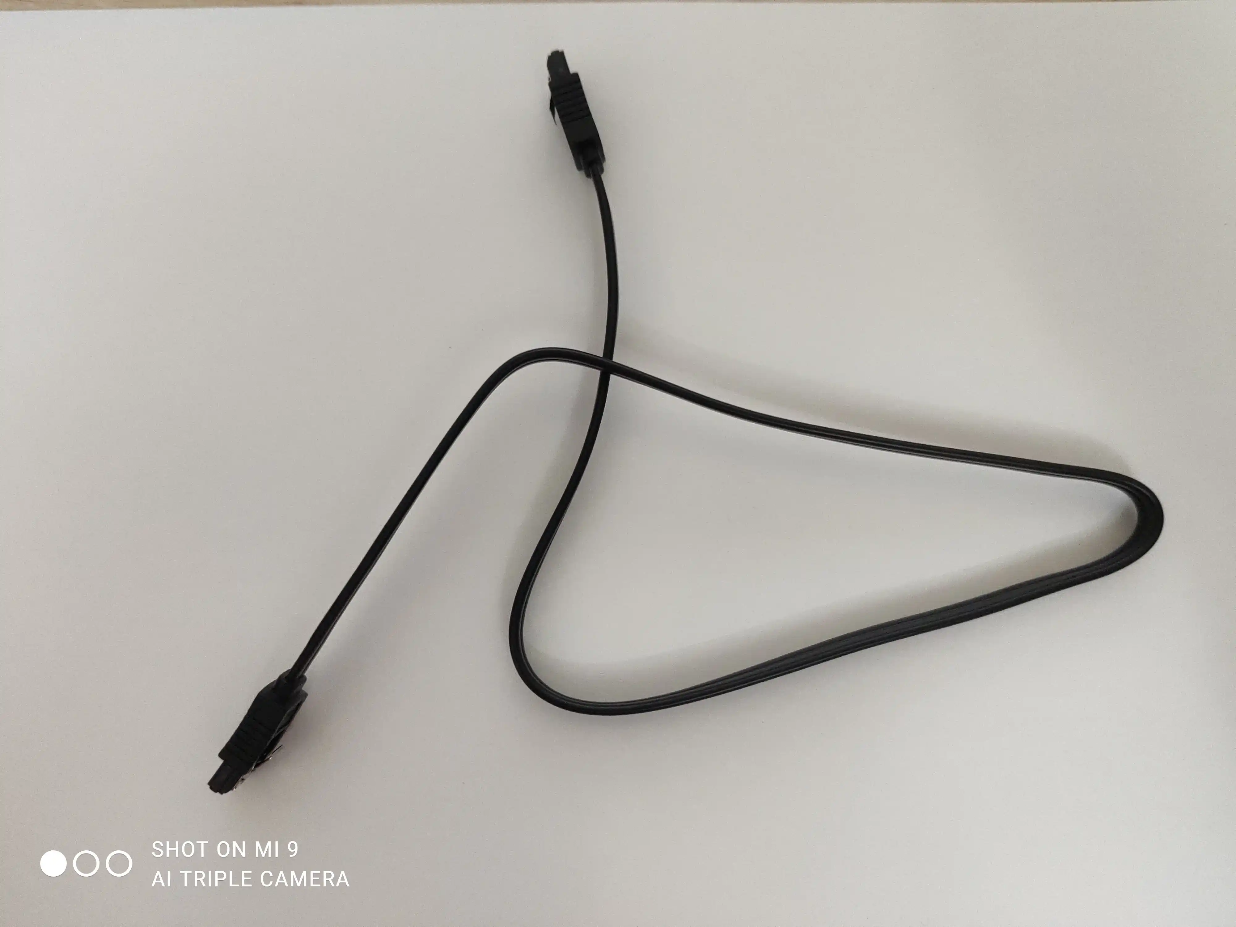 SATA shleyf kabel, 6 Gb/s, SSD, HDD, DVD ni ulash uchun qulf bilan