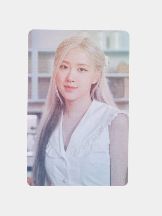 Blackpink guruhi a'zolari bilan yorqin foto kartalar - 