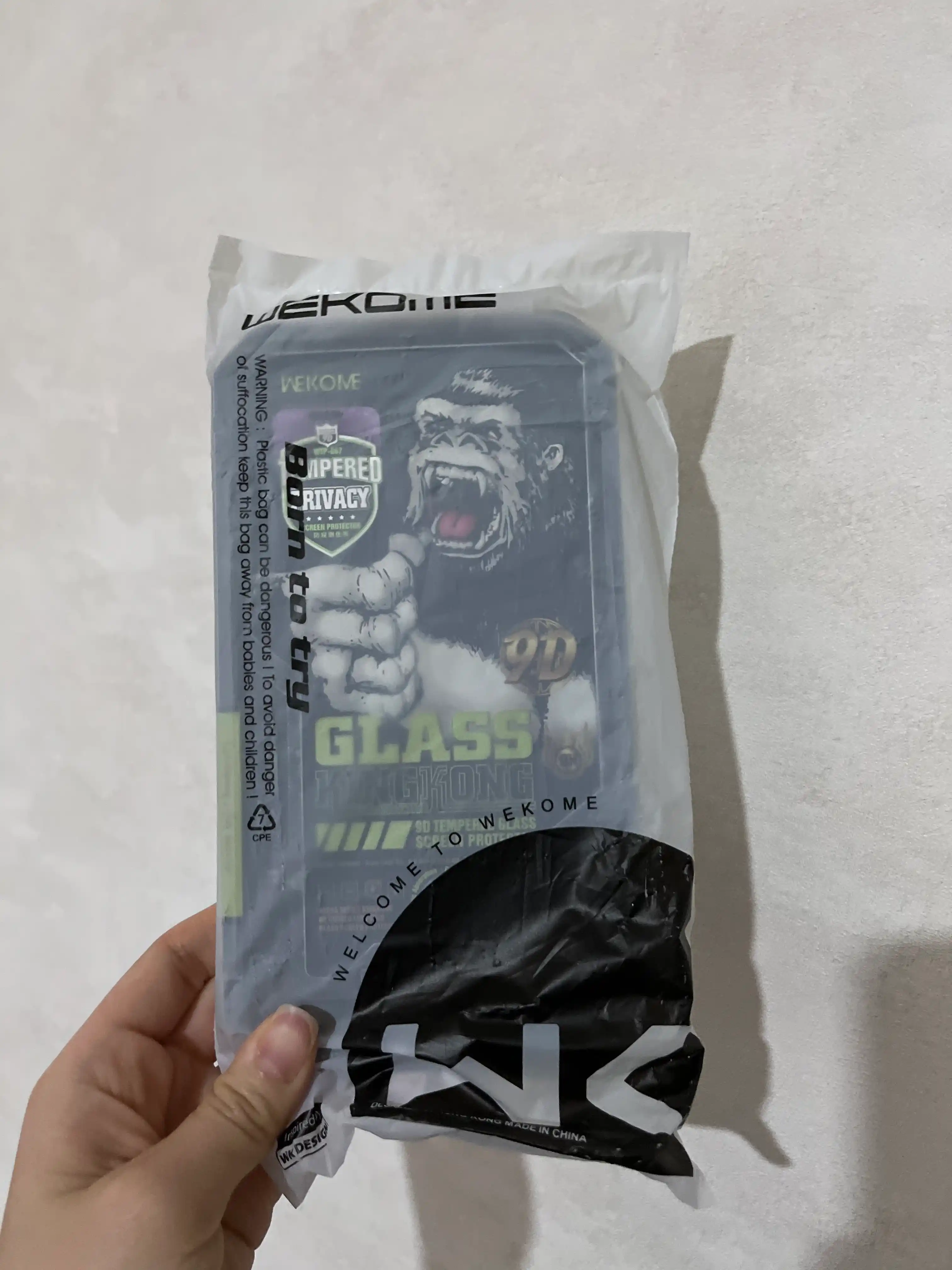 IPhone 15/14/13 Pro/Pro Max uchun 9D himoya oynasi, Maxfiylikni saqlaydigan