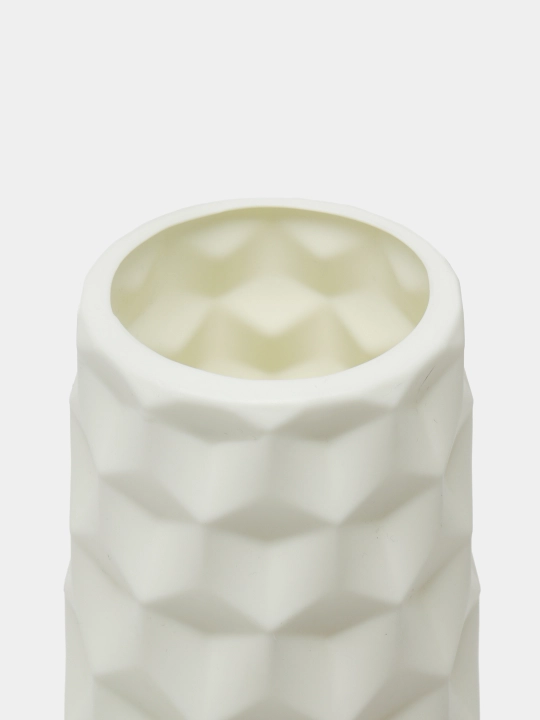 Gullar uchun guldon, plastik