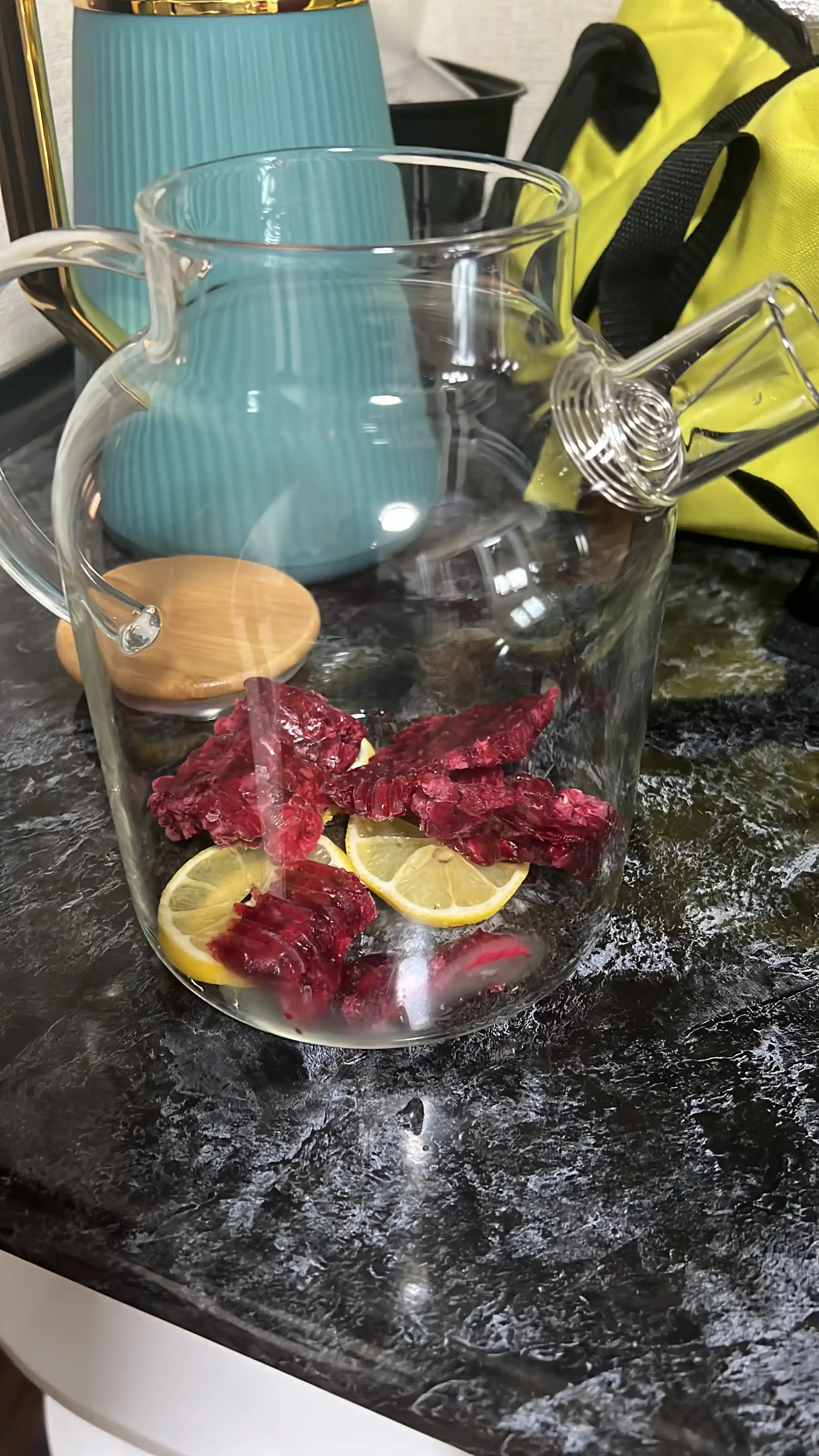 Bambuk qopqoqli va bahor filtri bilan shisha choynak