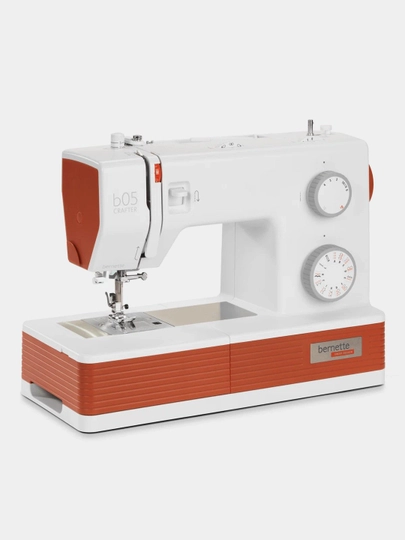 Tikuv mashinasi Bernette b05 Crafter, 30 ta operatsiya, LED yoritish - 