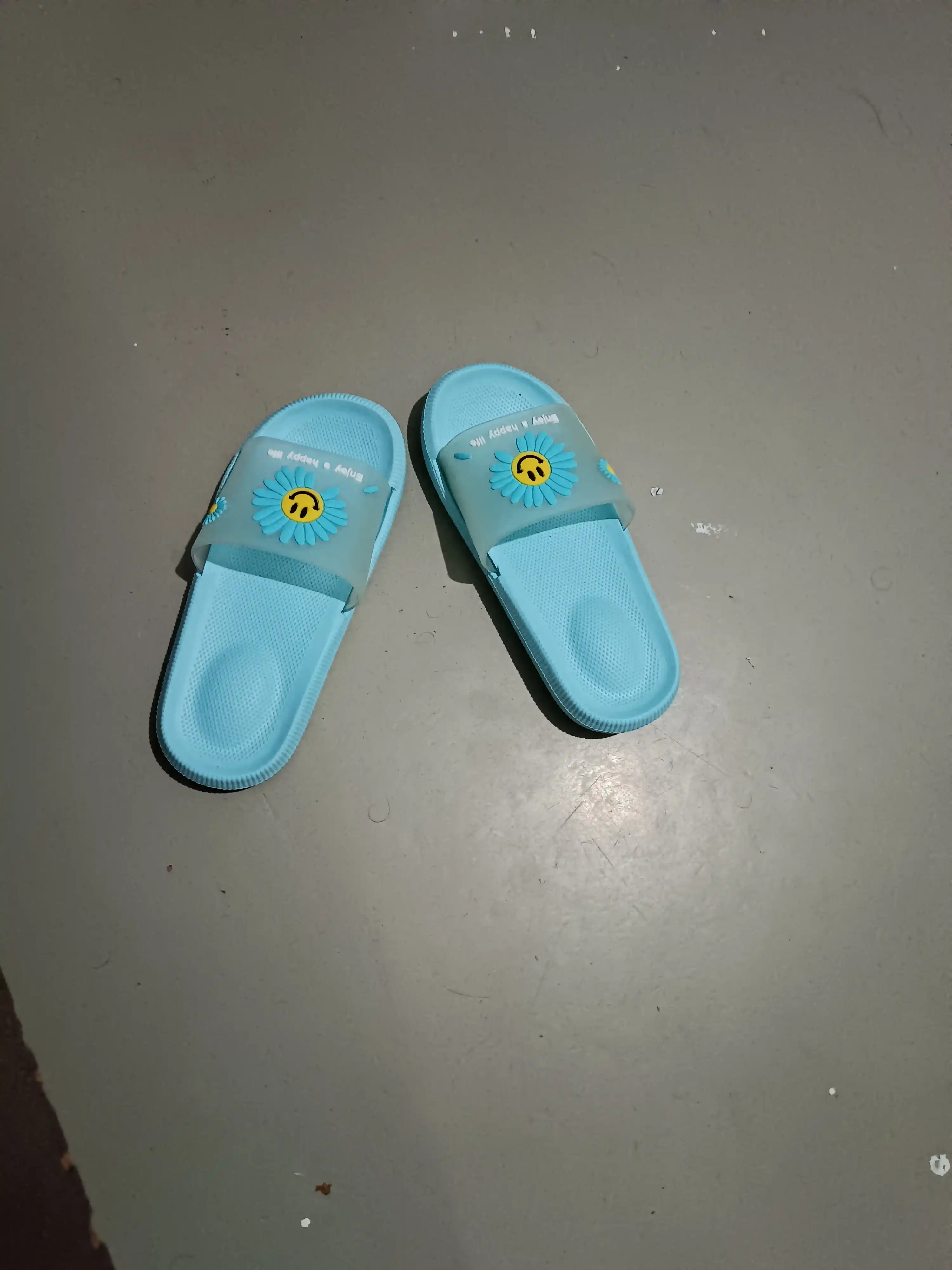 Шлепанцы женские