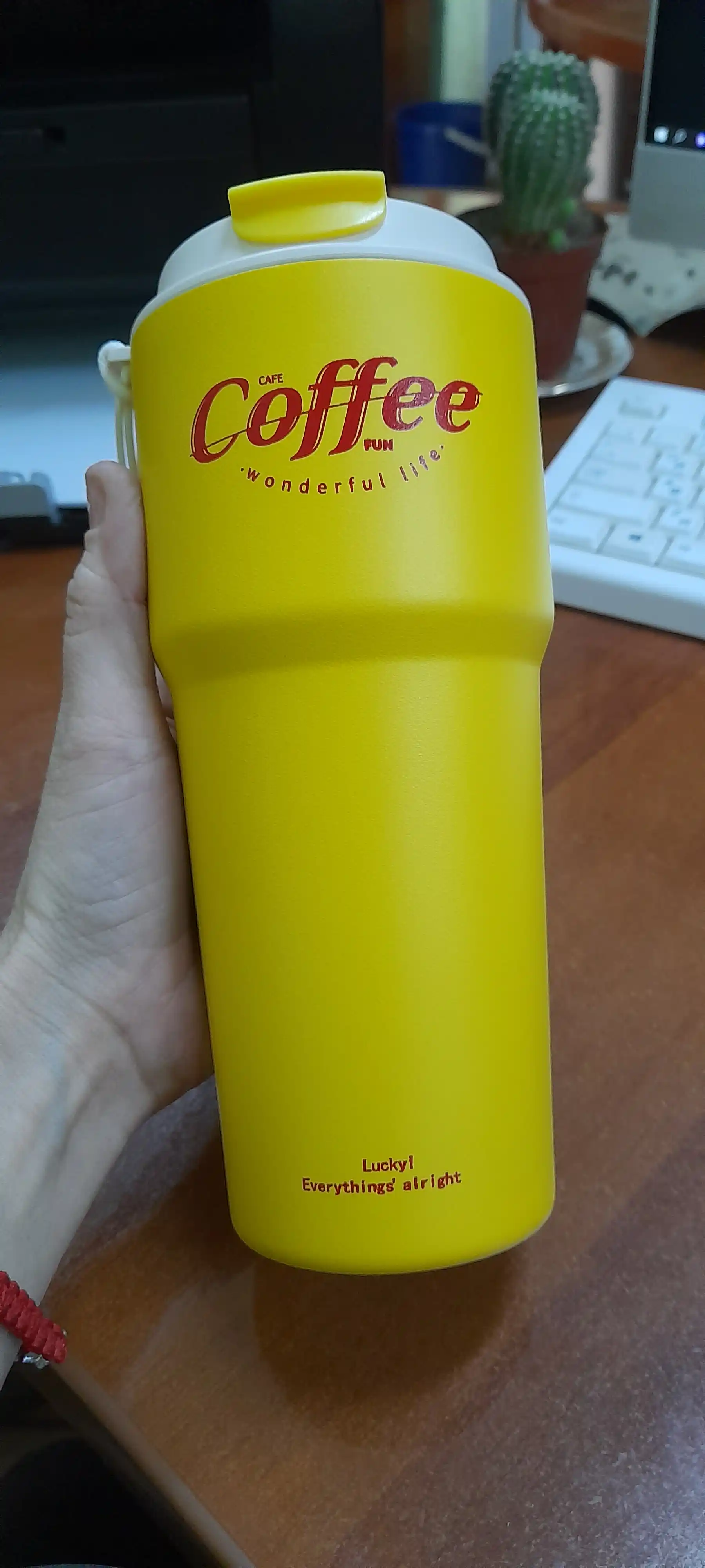 Termo krujka "Coffee" sovuq va issiq ichimliklar uchun, mashinada yoki ishda
