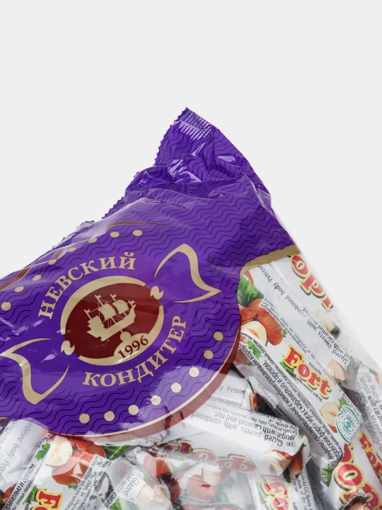 Nevskiy - Karamel va yong'oqli 'Petrovskii` fort nugali konfetlar, 1 kg