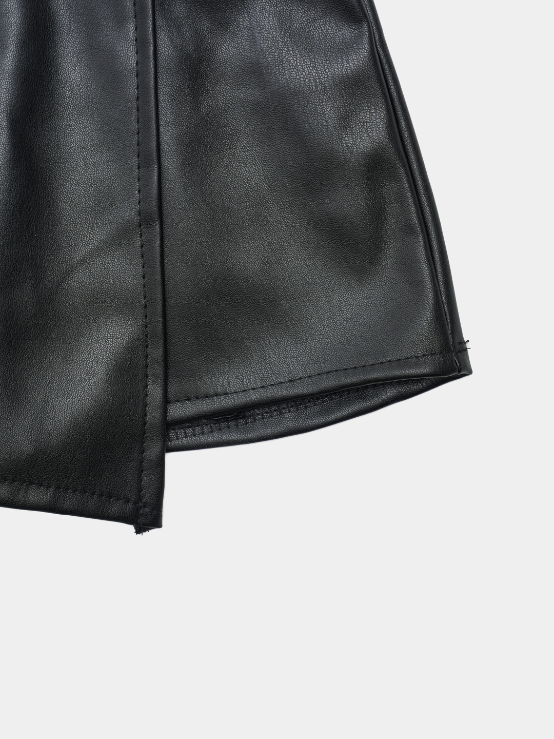 Porno filmlarda rol oynagan qoshiq külotlari