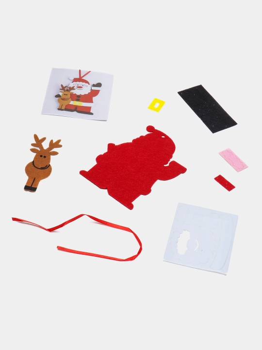 Kiyik bilan Santa Klausning Rojdestvo daraxti bezaklarini yaratish uchun ijodiy to'plam