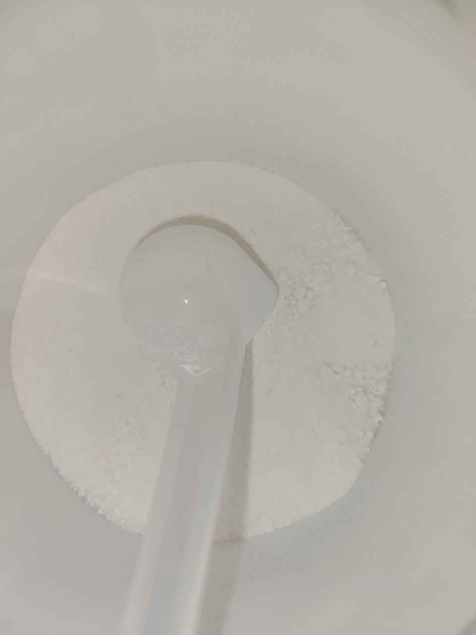 U mening orqamdan keldi