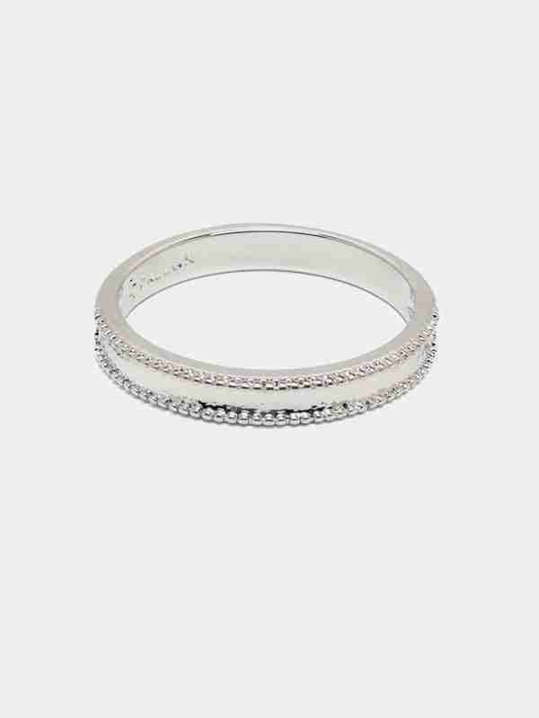 Ayol hukmronligi, oltin dush va qul uchun kunnilingus