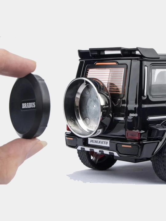 Металлическая машинка Mercedes-Benz G-Brabus G800 1:24