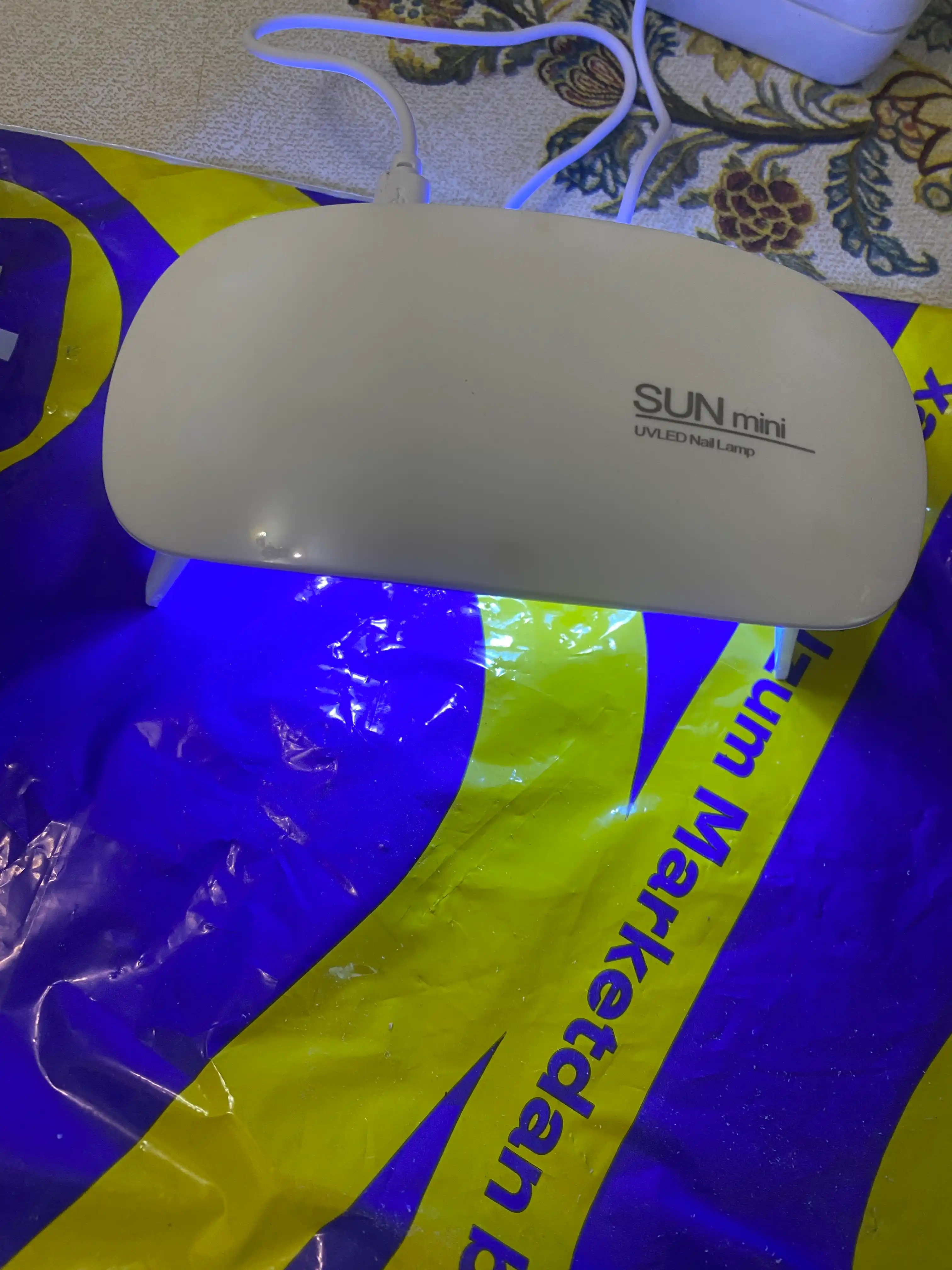 Tirnoqlar va manikyur uchun LED chiroq 6 Vt