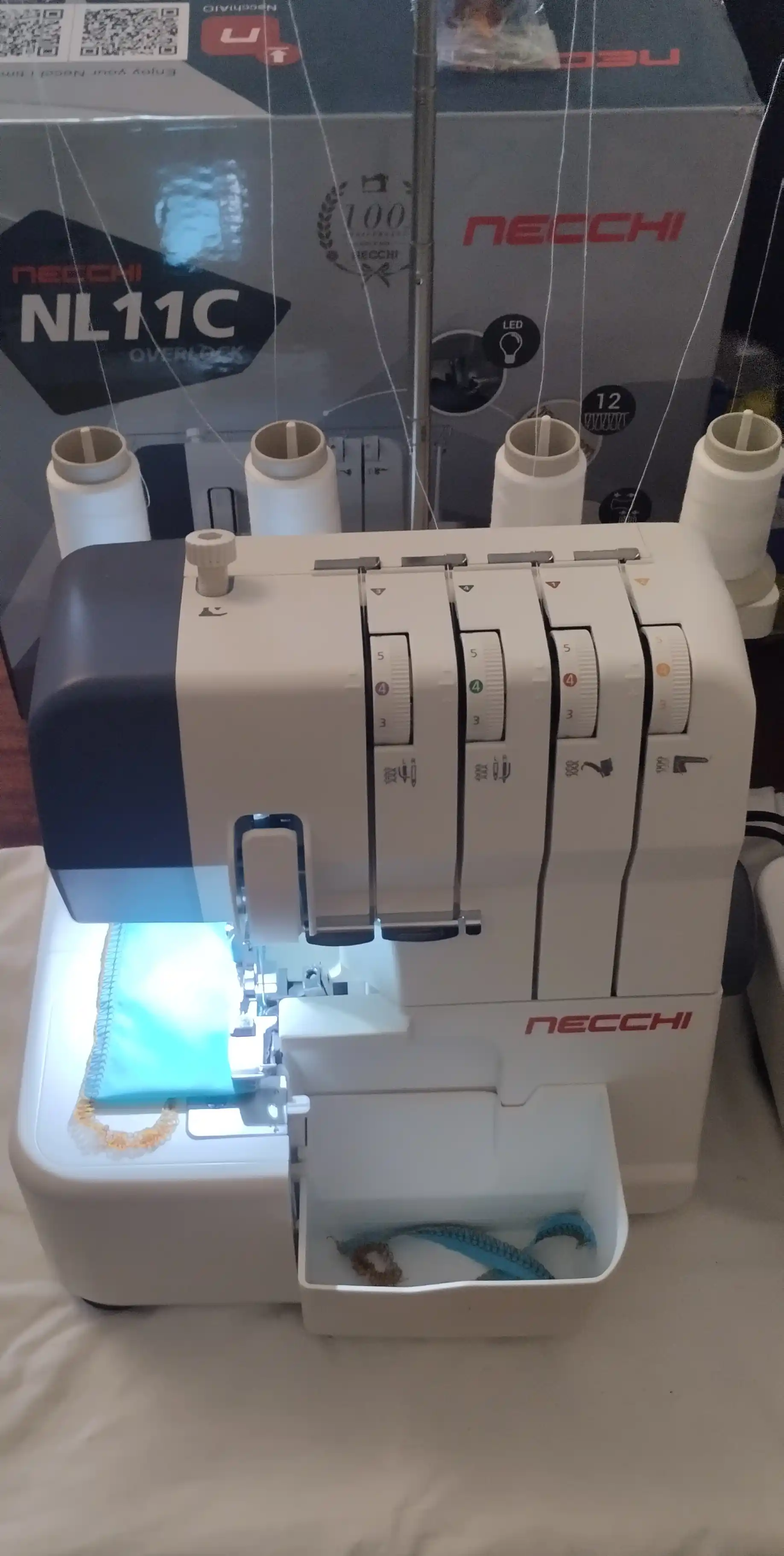 Оверлок Necchi NL11C 4554D, 1300 строчек в минуту