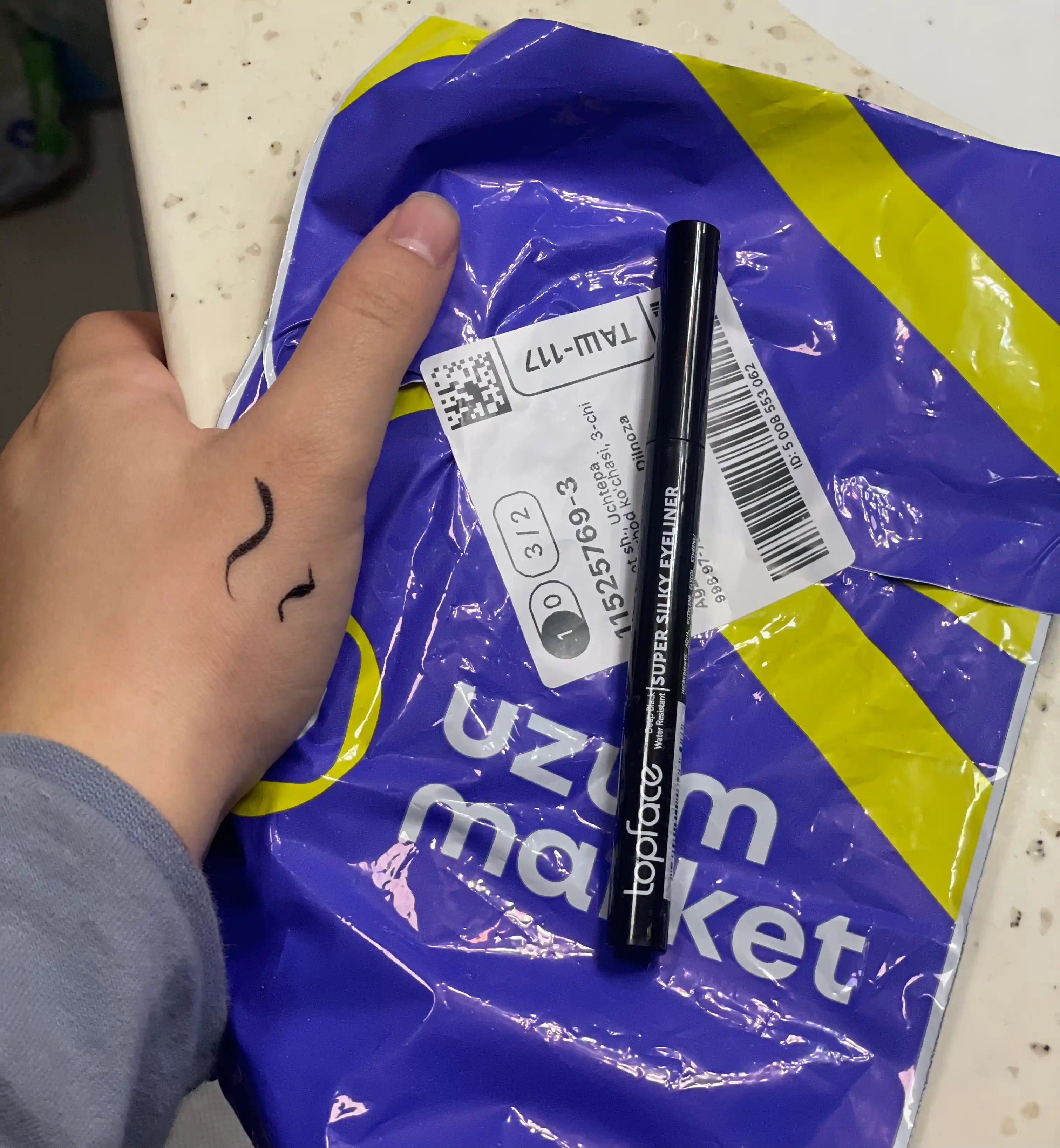 Podvodka flomaster ko'z uchun Topface Super Silky Eyeliner
