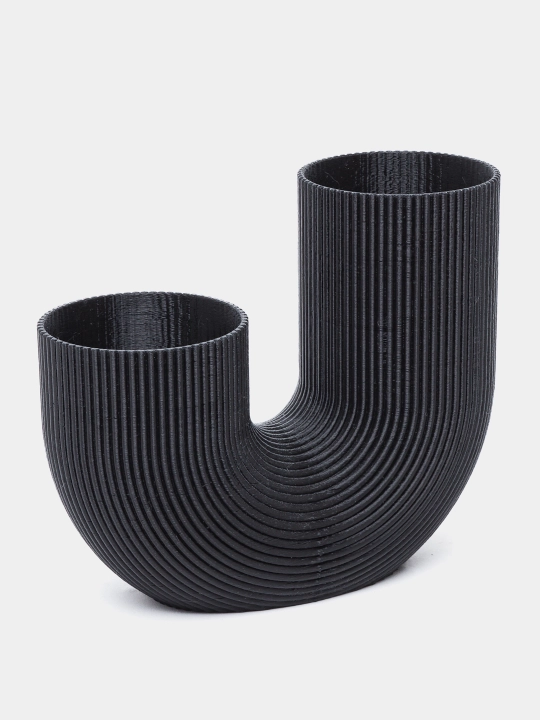 Vaza "U geometriyasi" plastmassa 19 * 8 * 16 sm - 