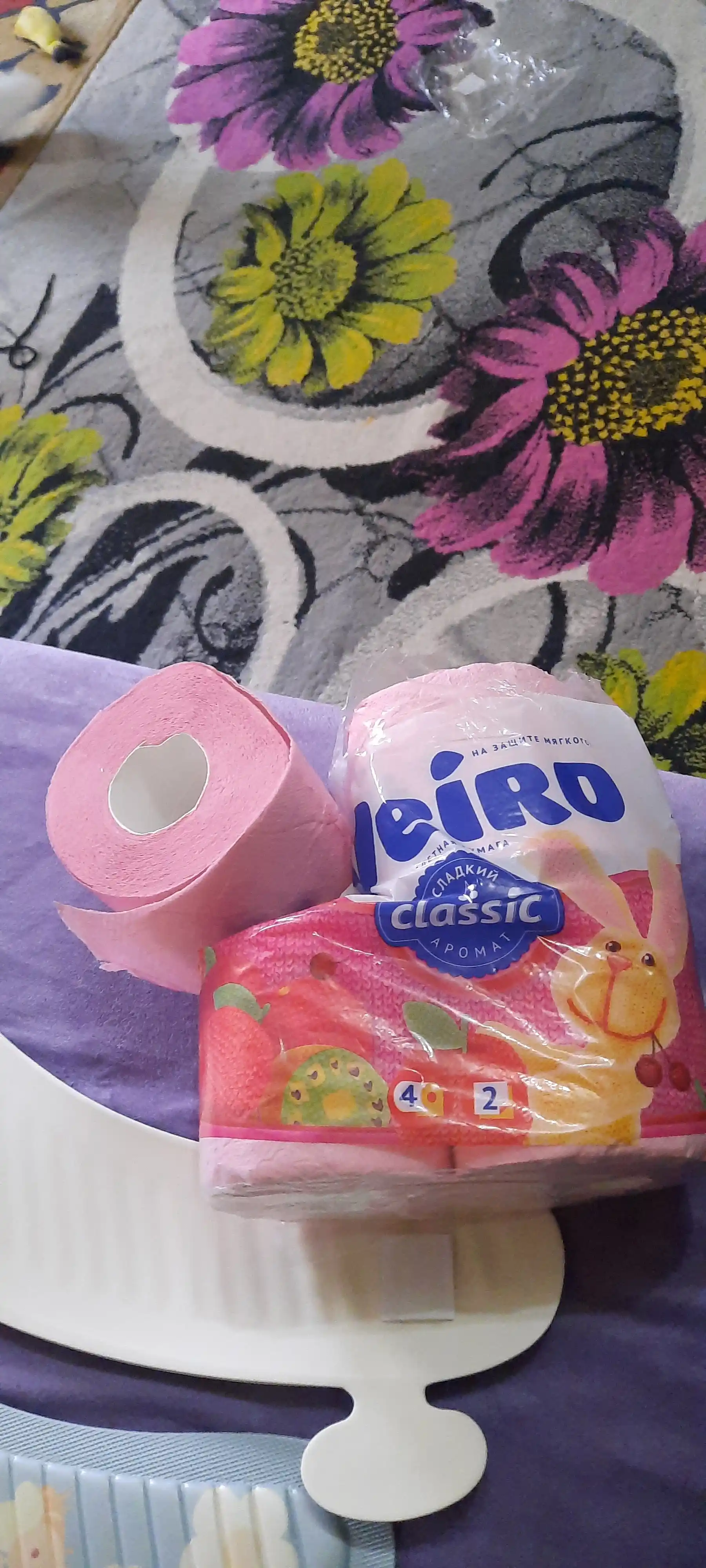 Hojatxona qog'ozi Veiro Classic, pushti, 4 ta rulon