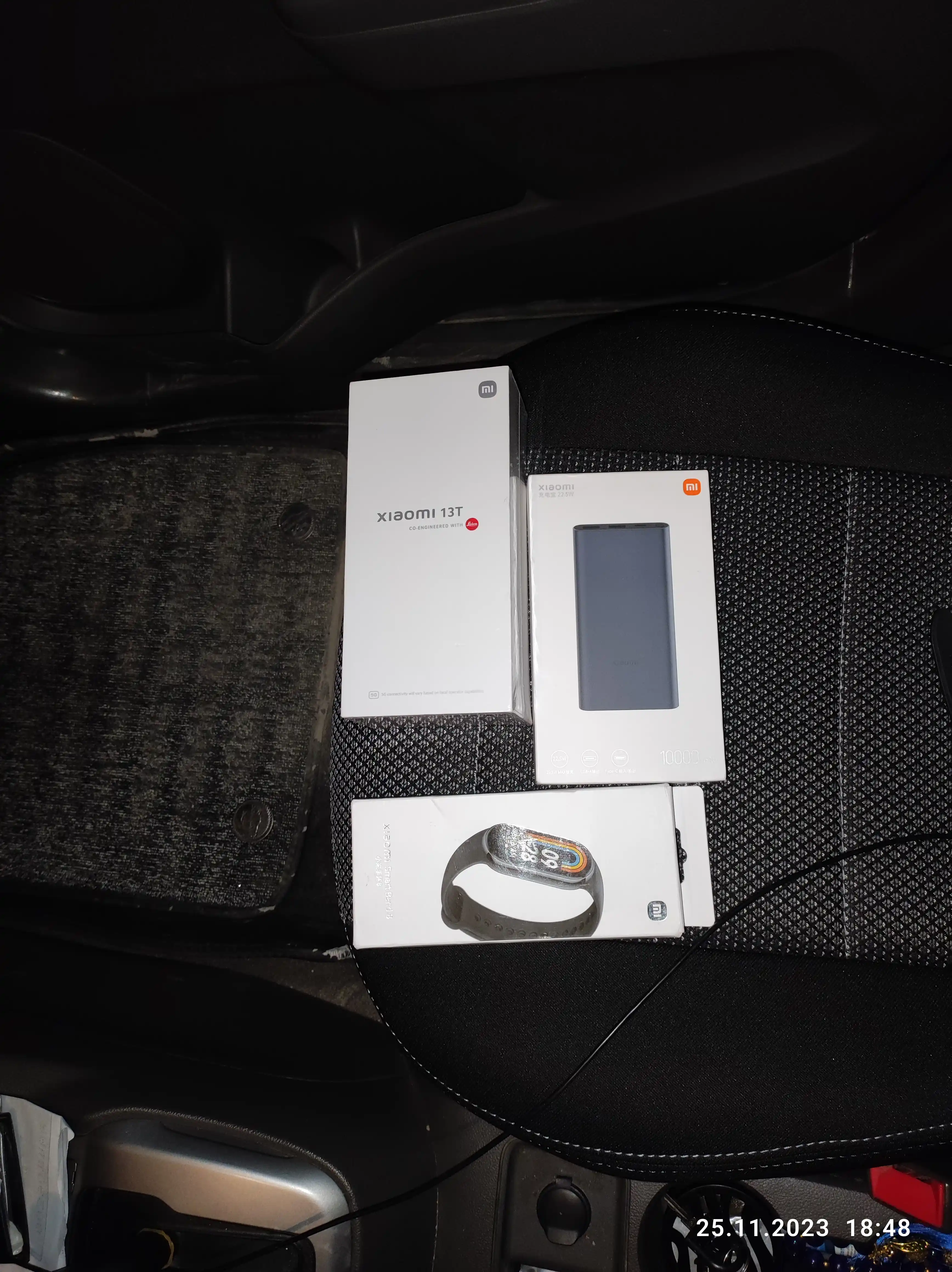 Смартфон Xiaomi 13T 12+256 ГБ, 8+256 ГБ, в подарок Mi Band 8 и power bank на 10000 мА/ч