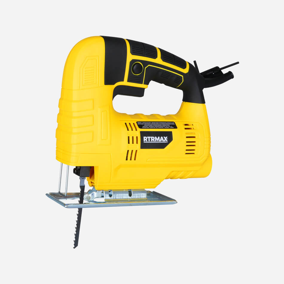 Chiroyli eshakli qiz dumbalarini yoyib eshakda sikilibdi