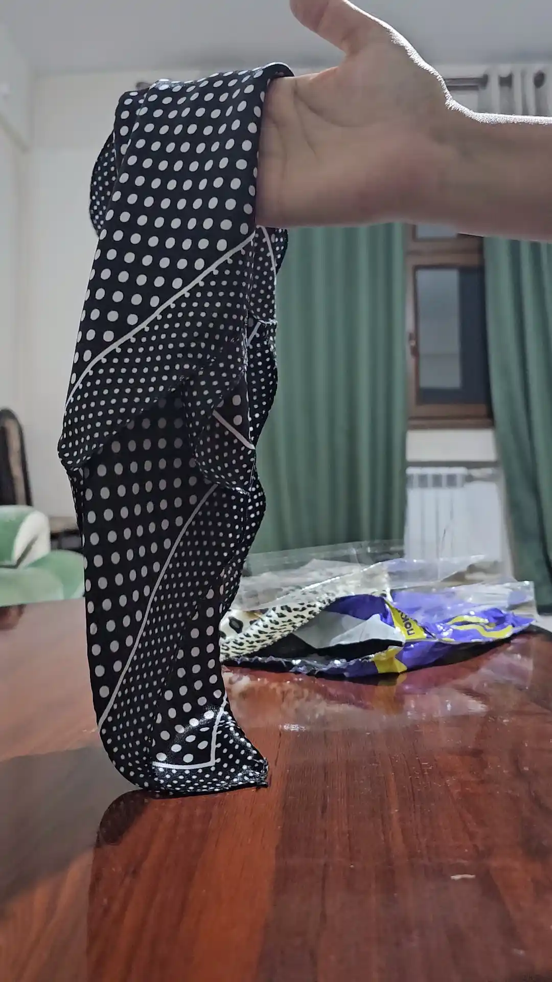 Ayollar ro'molchasi bosh yoki bo'yin uchun, kvadrat bosma bandana, atlas palantin