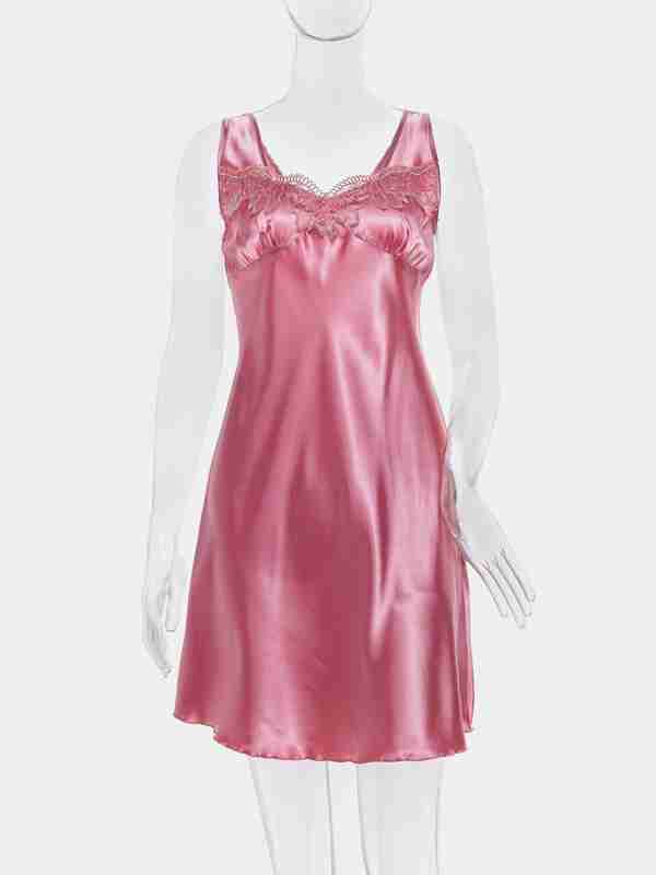 Kuyov qaynonasi bilan omadli edi. Rus jinsiy aloqa.