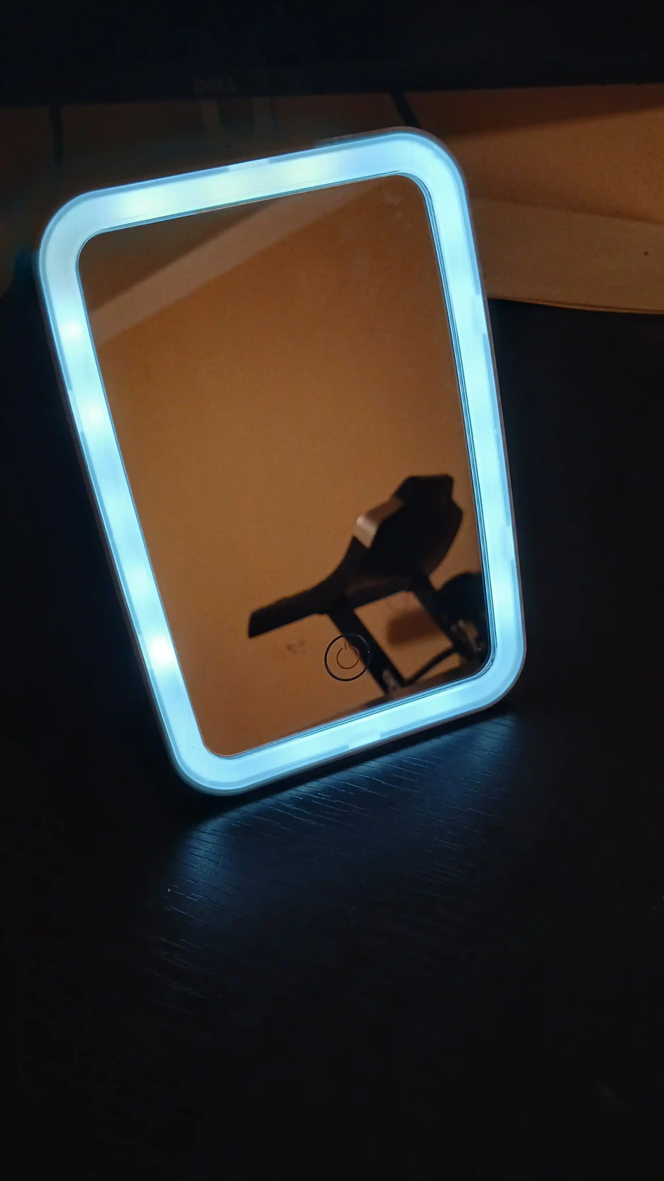 Зеркало с LED-подсветкой UnliLook CS278, пластиковый с USB, 3xAA