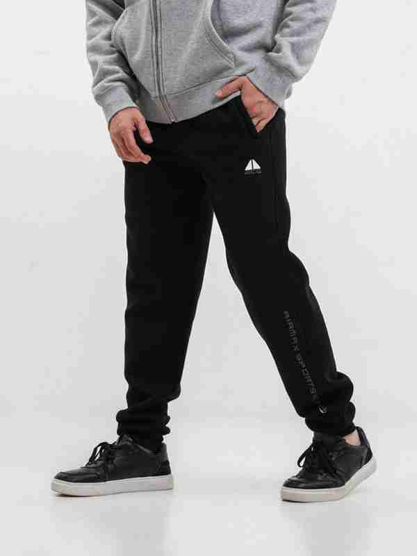 Tukli mushuklari bolgan qizlar siyishadi