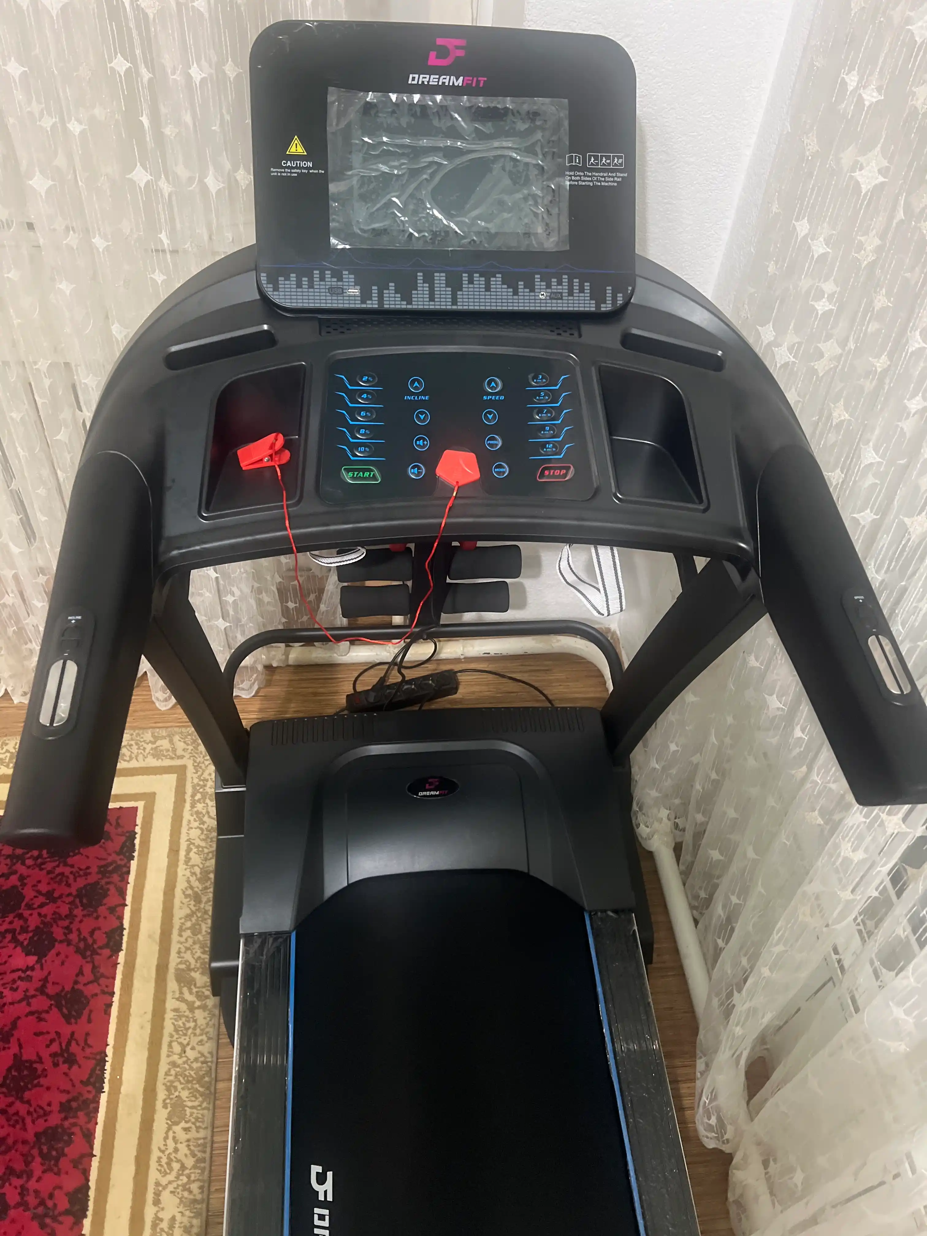Dreamfit DF-7007M WIFI yugurish yo‘lagi, 150 kg gacha bo‘lgan foydalanuvchilar uchun