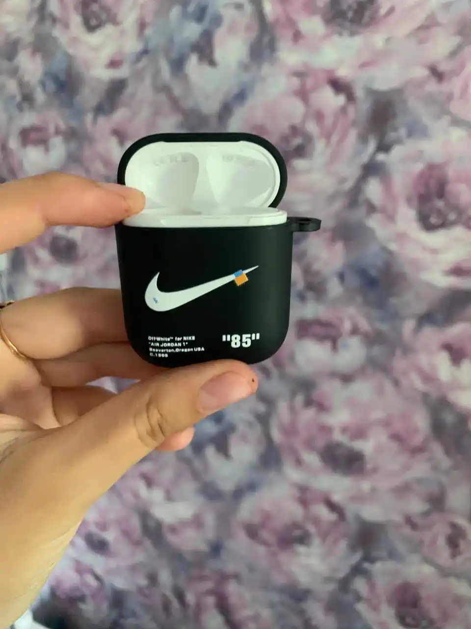 Чехол для наушников Apple силиконовый