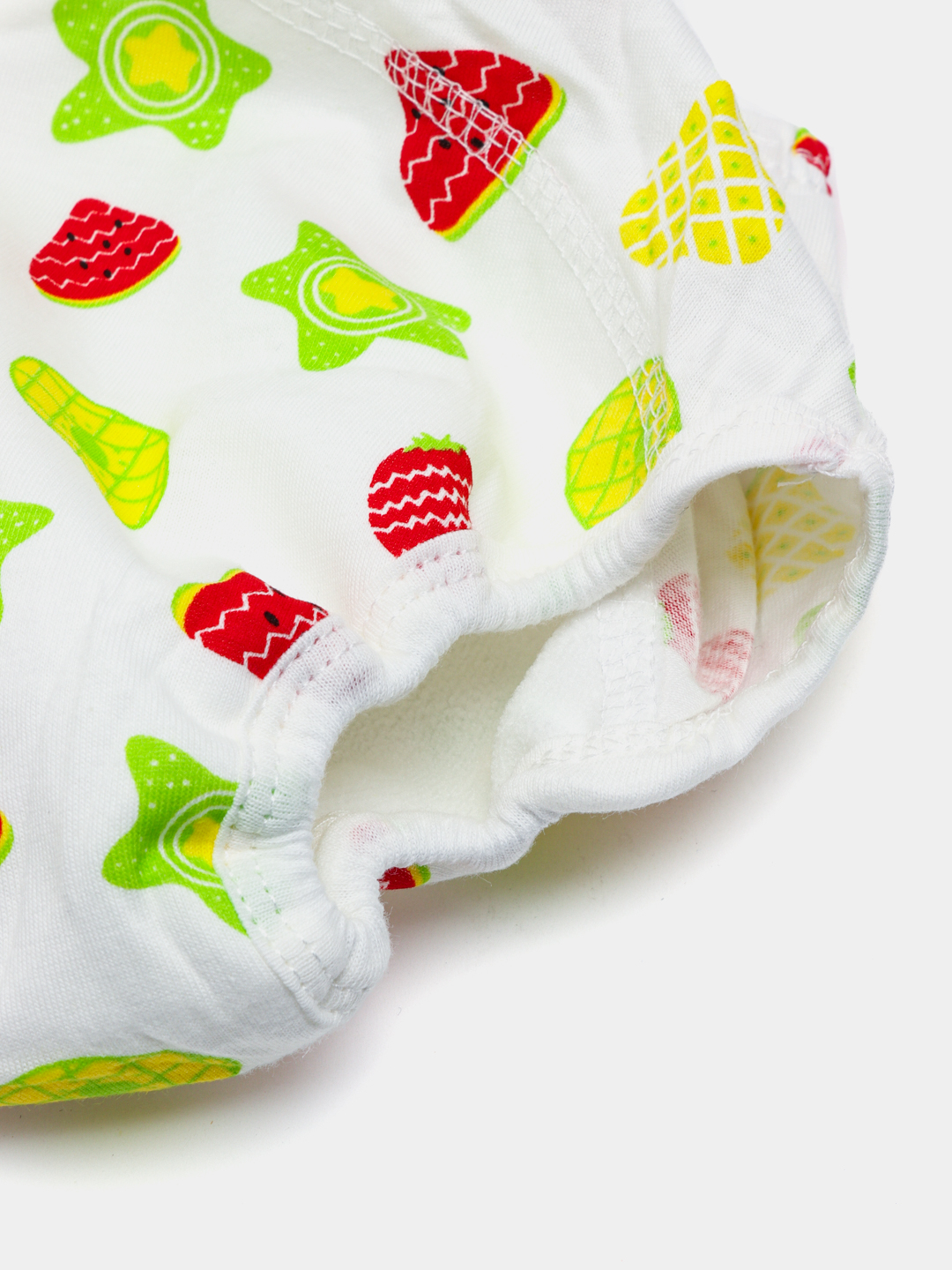 Rus porno video: pul uchun xotin Mushukda kamming qilayotgan Dikning yaqindan korinishi