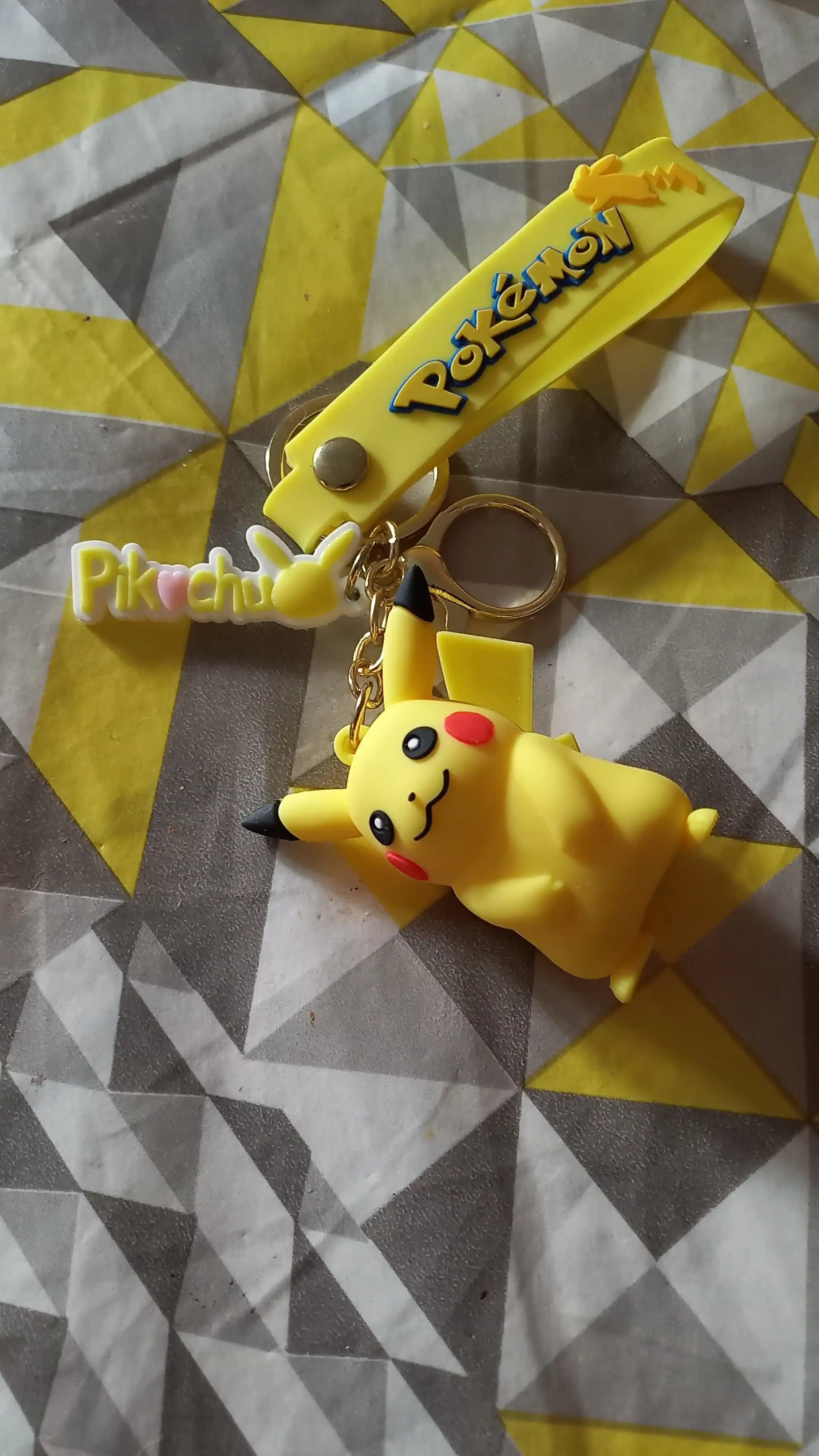 Breloklar, ilgich, kalit va sumkalar uchun Pokemon Pikachu