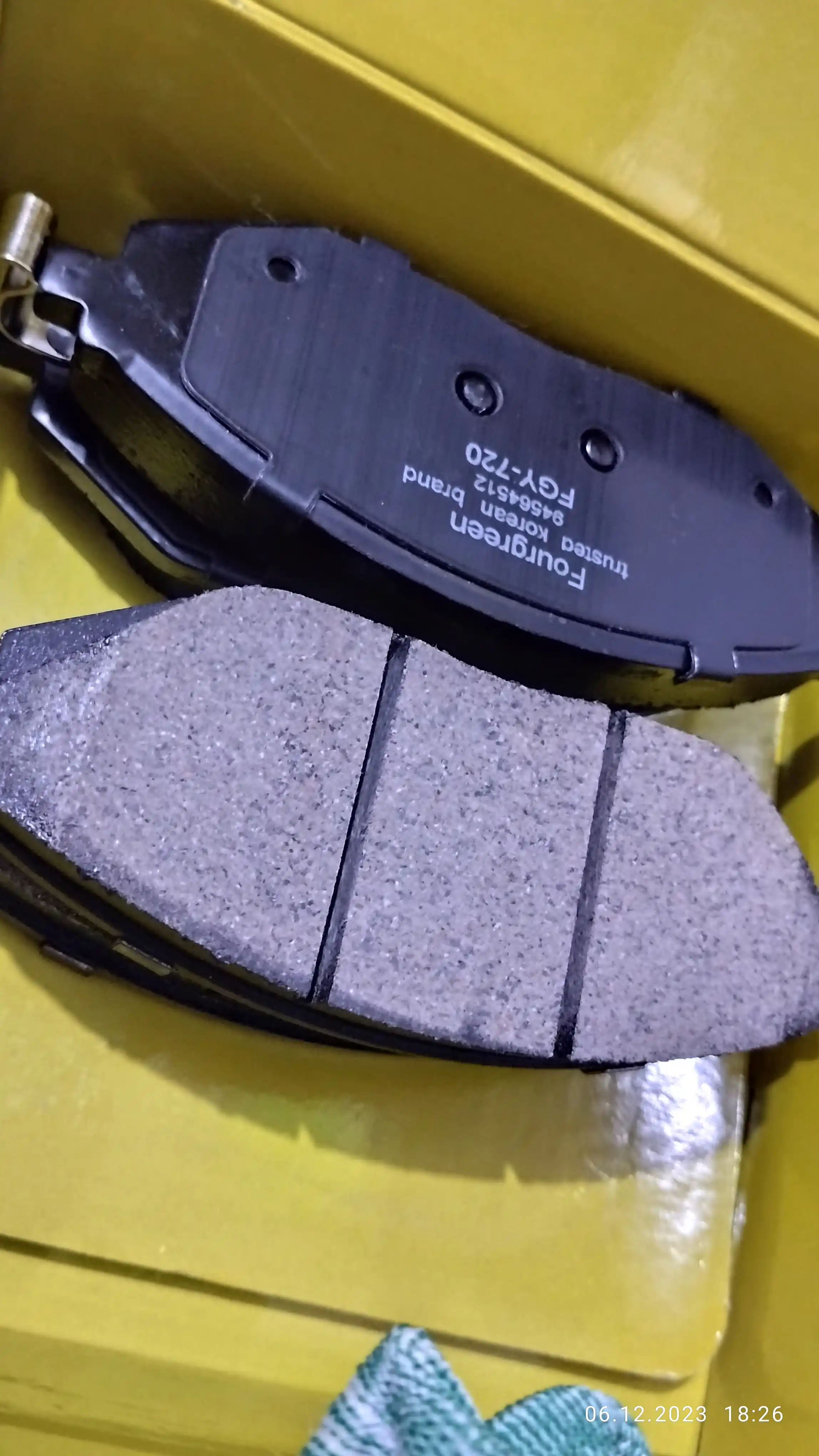 Передние тормозные колодки FourGreen Керамический OEM Yellow Q Spark FGY 720 №94564512