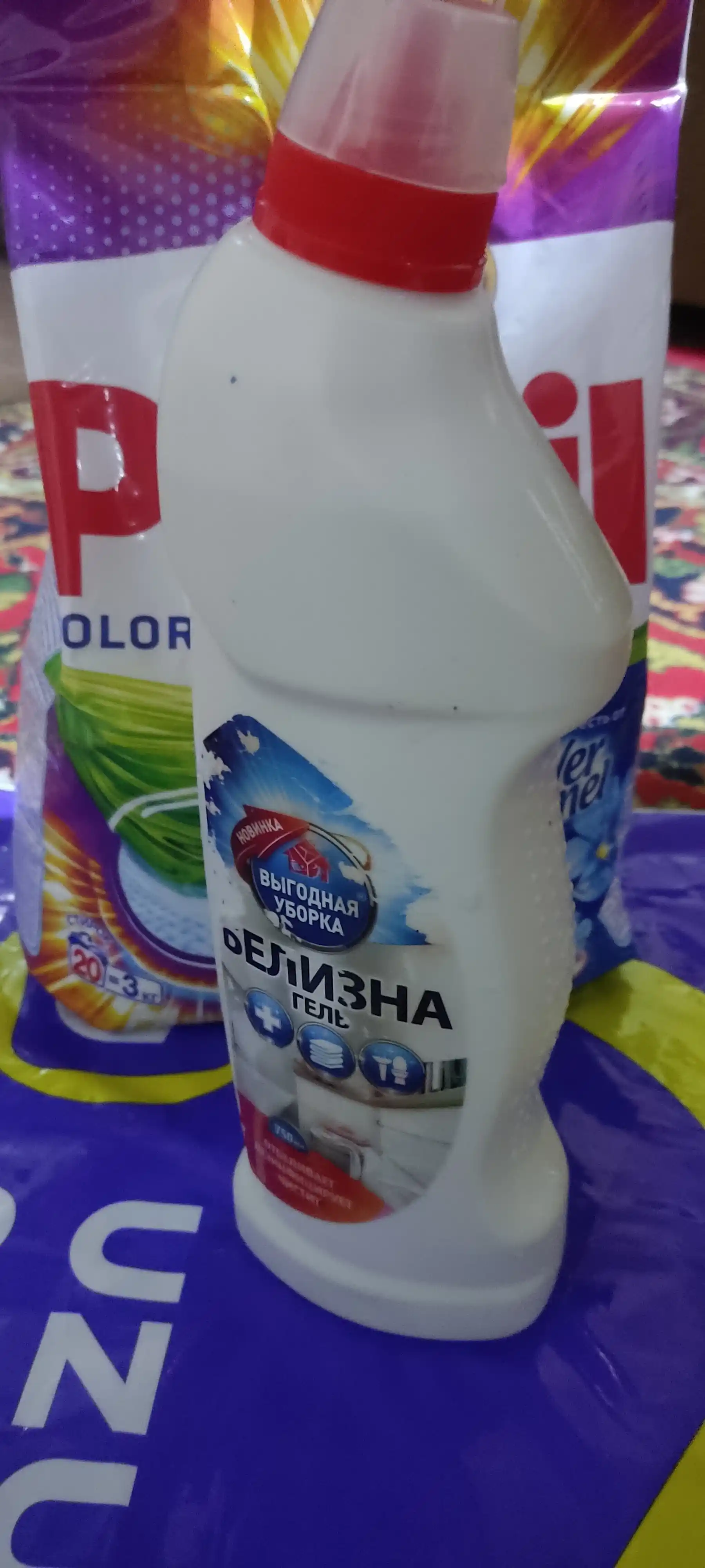 Universal oqartiruvchi oqlik-yuvish va tozalash uchun gel Vigodnaya uborka, 750 ml